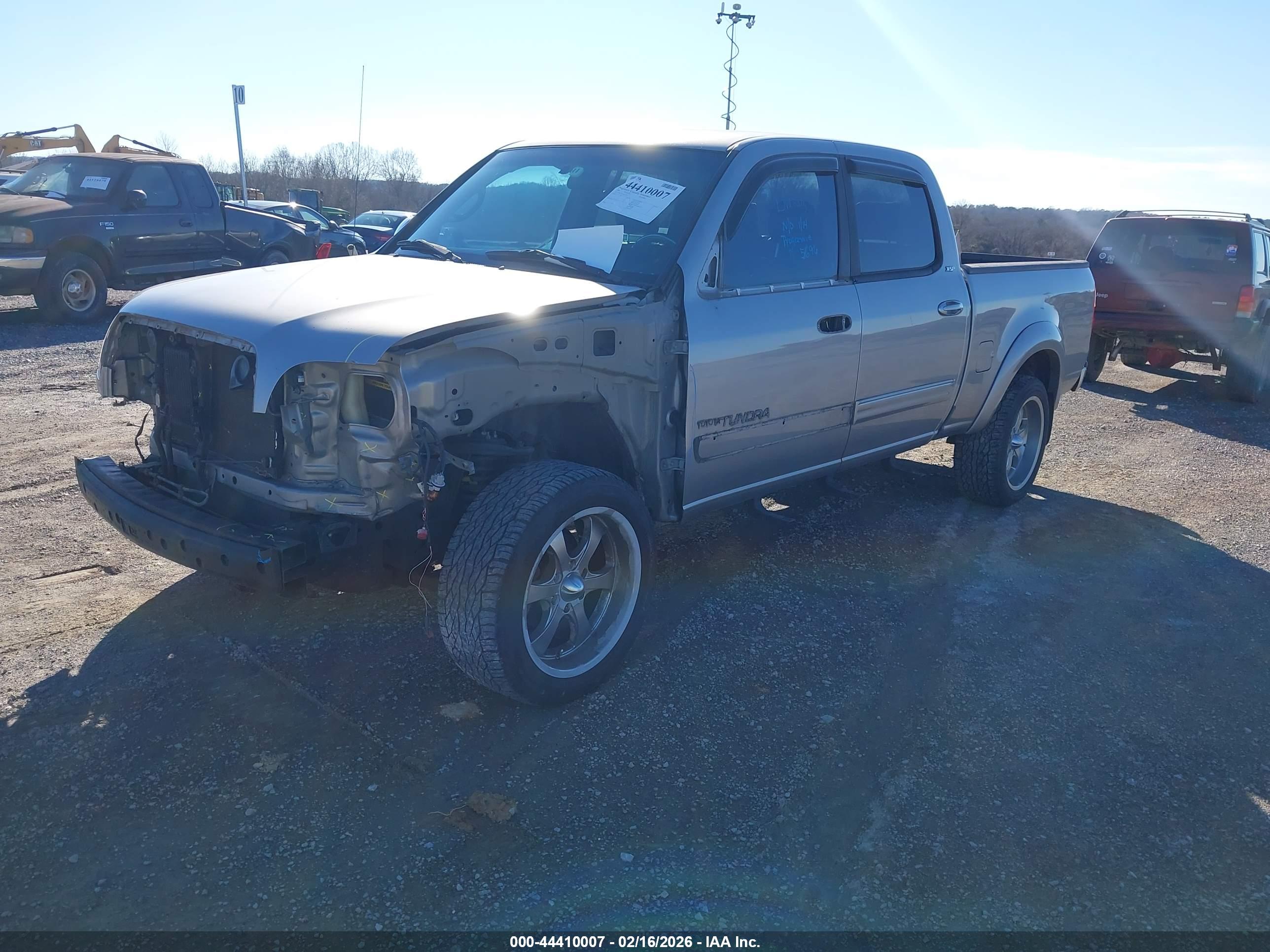 TOYOTA TUNDRA image 2