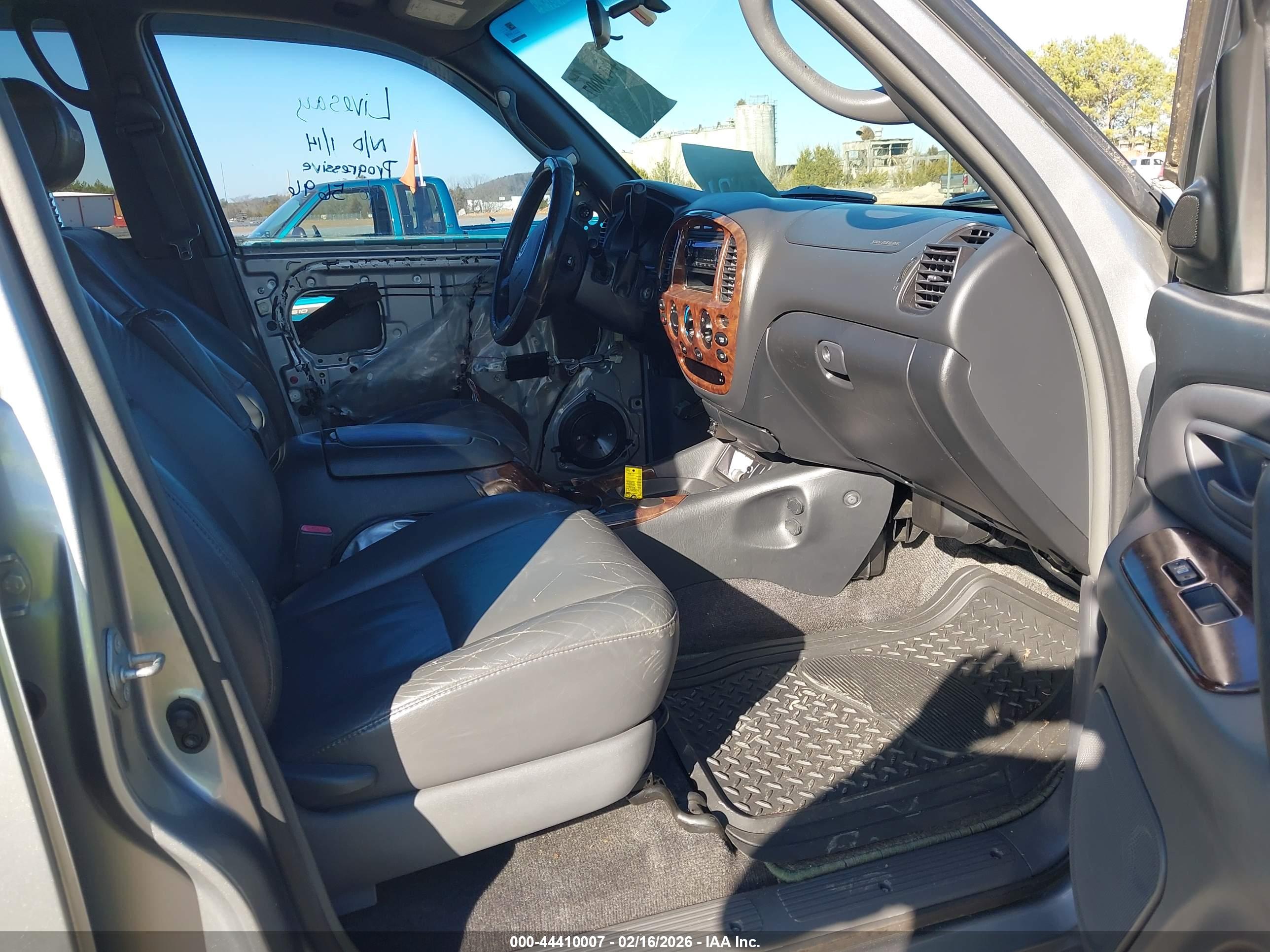 TOYOTA TUNDRA image 5