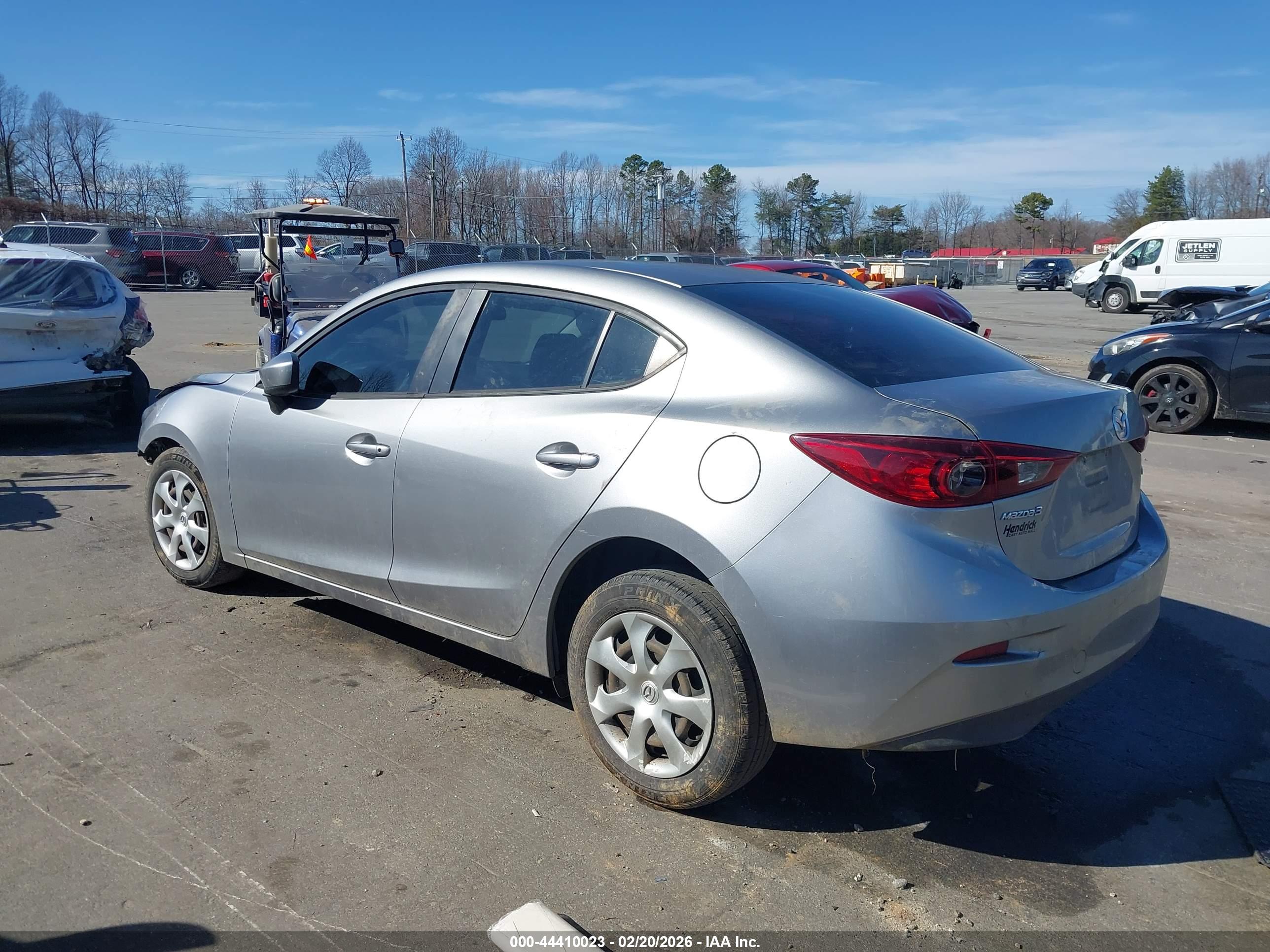MAZDA MAZDA3 image 3