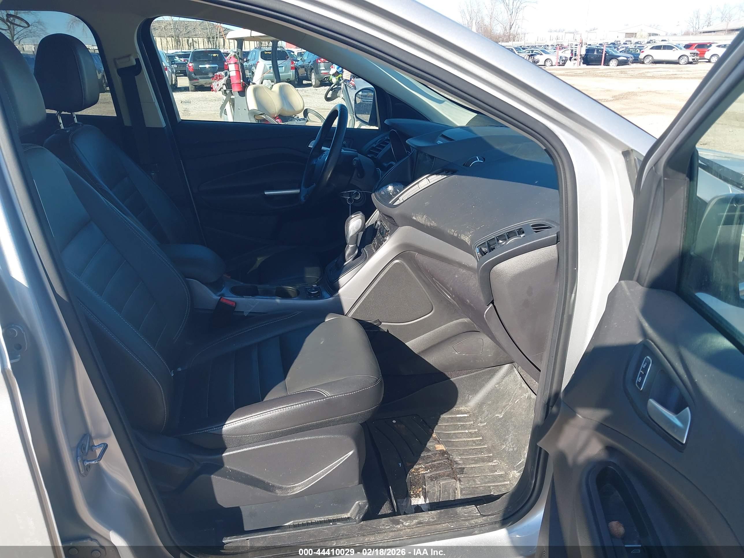 FORD ESCAPE image 5