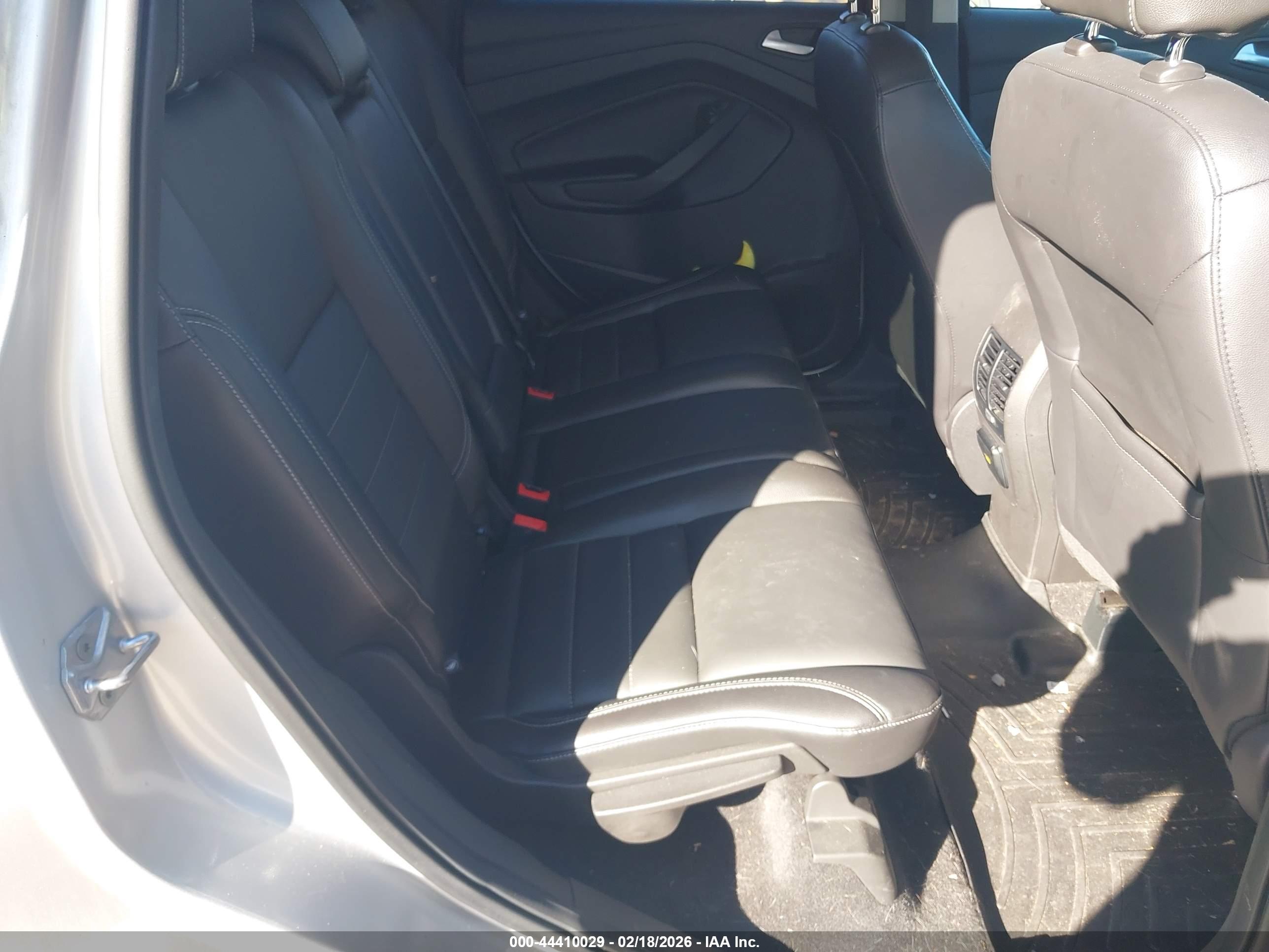 FORD ESCAPE image 8