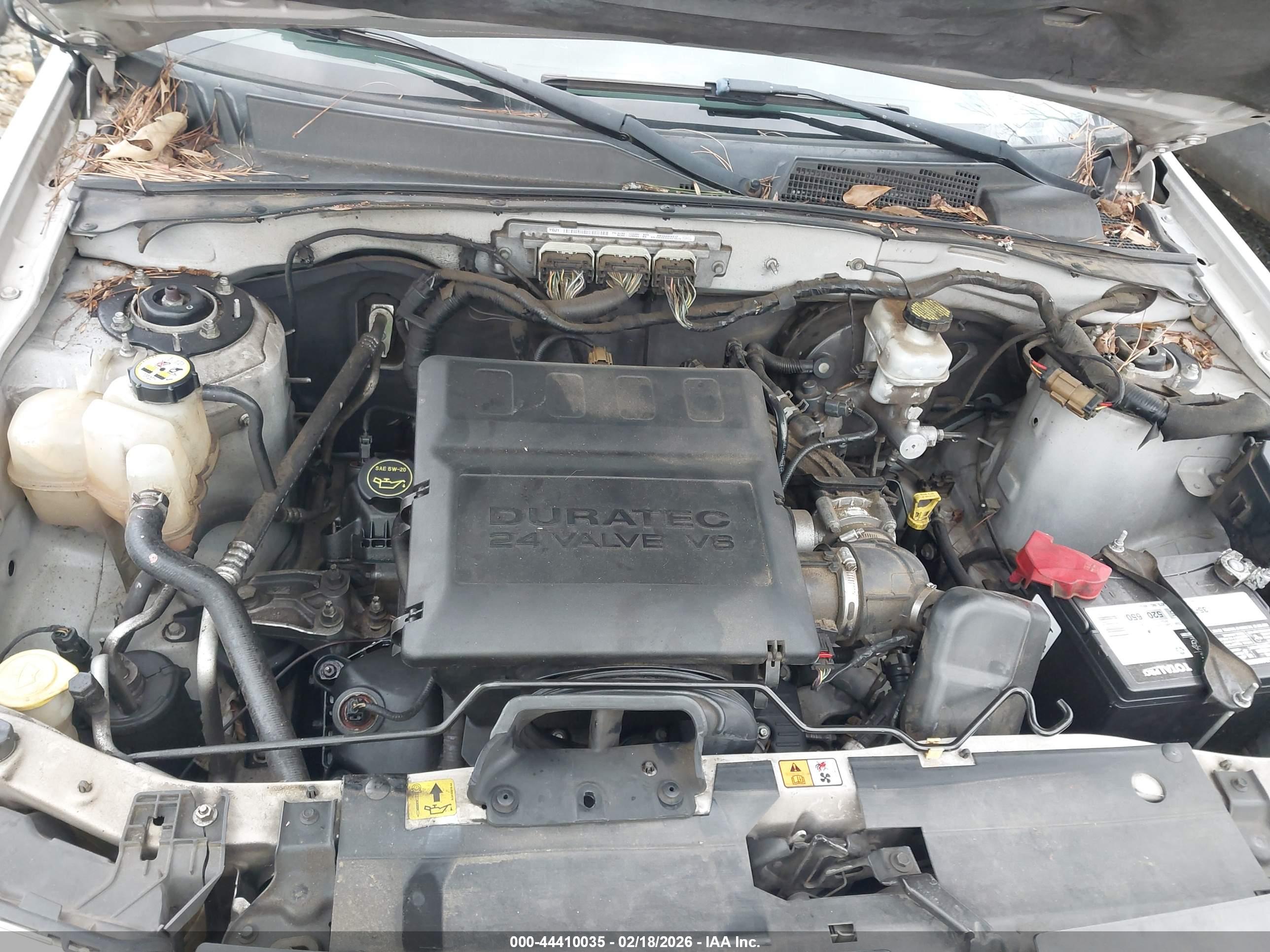 FORD ESCAPE image 10