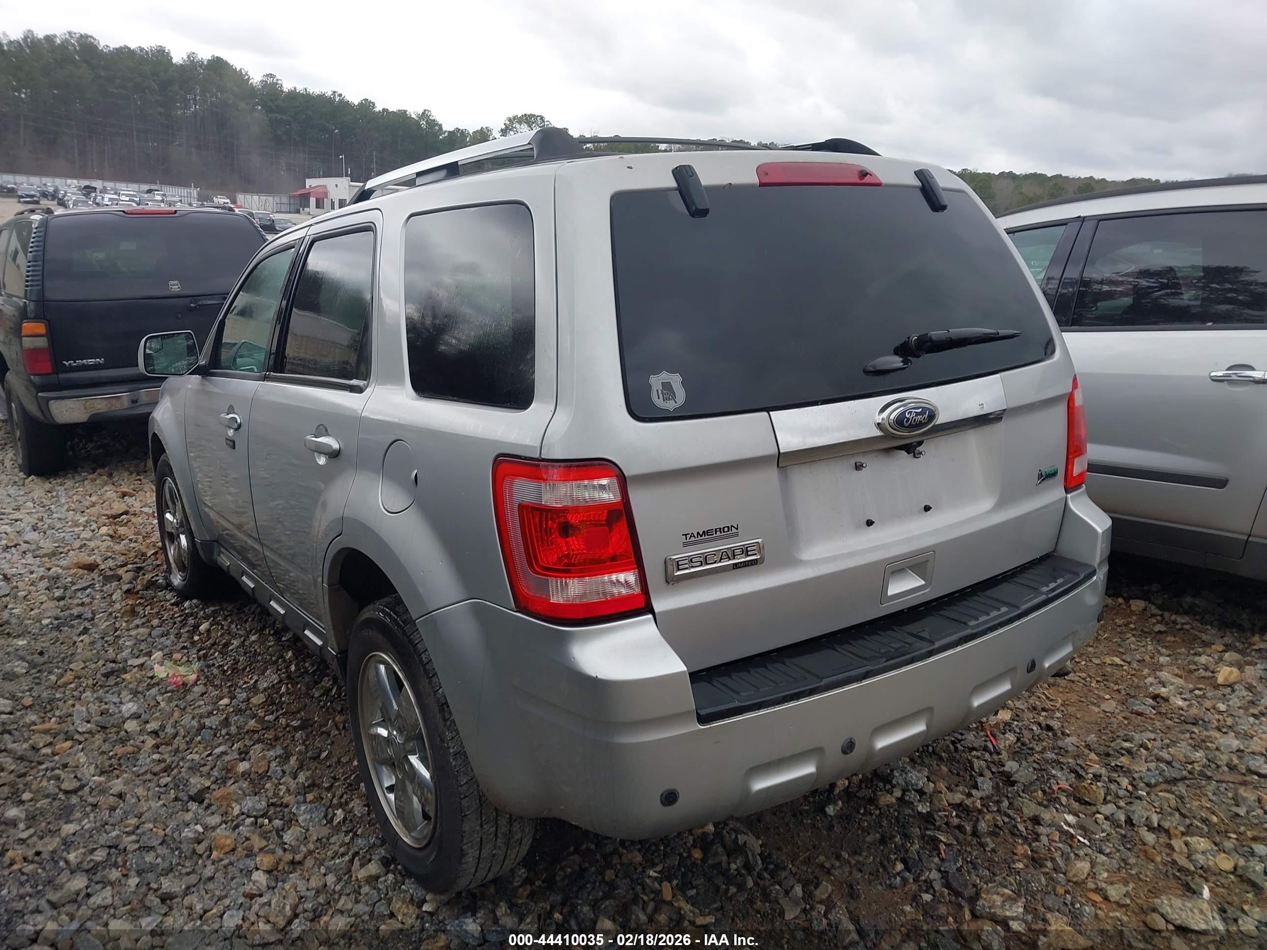 FORD ESCAPE image 3