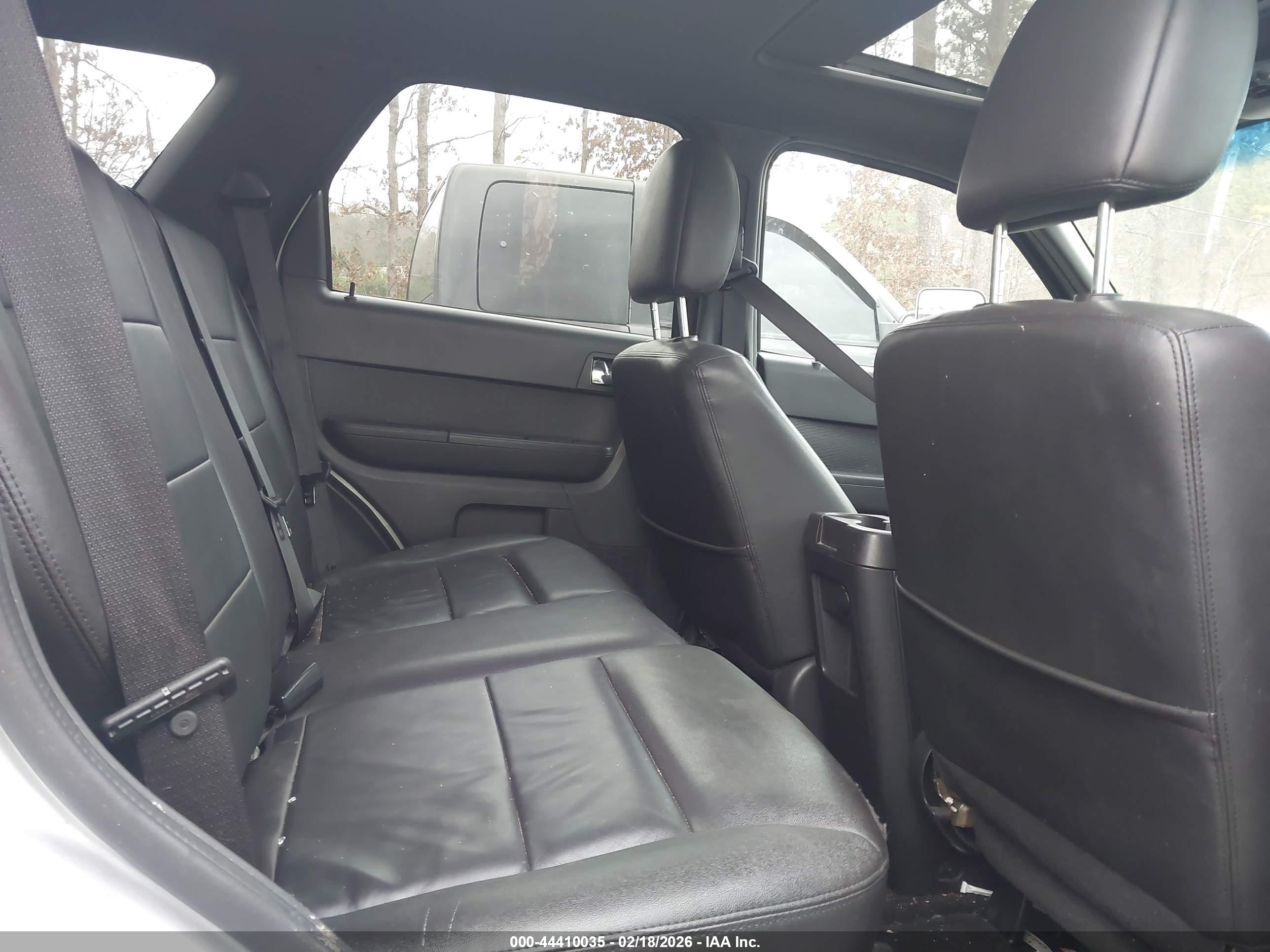 FORD ESCAPE image 8
