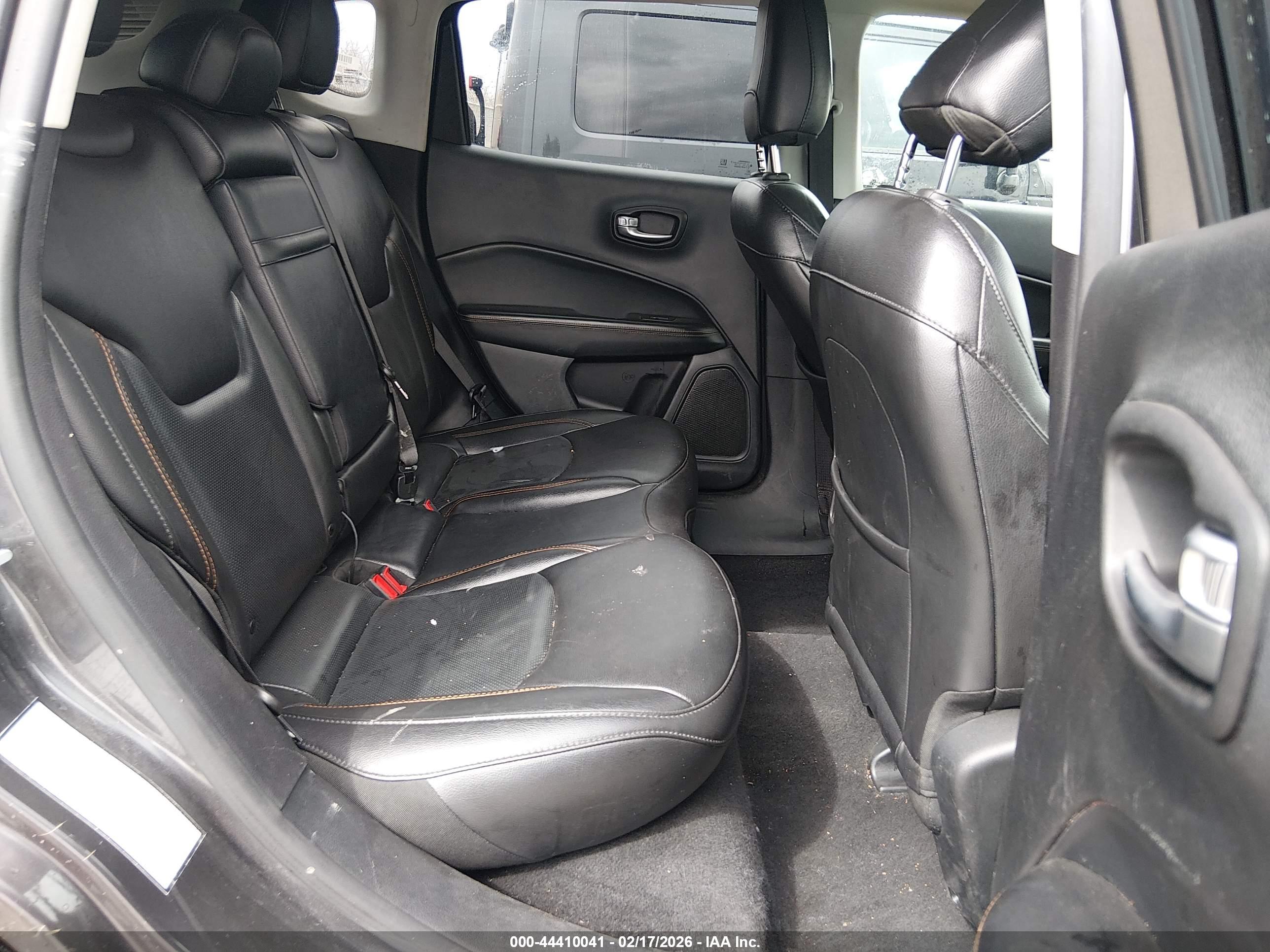 JEEP COMPASS image 8