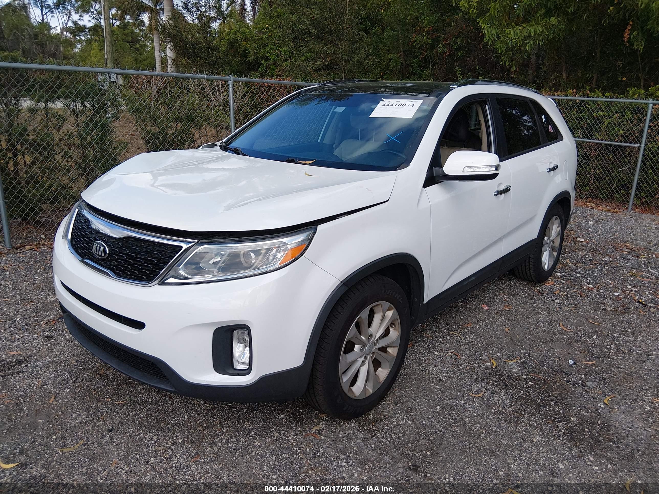 KIA SORENTO image 2