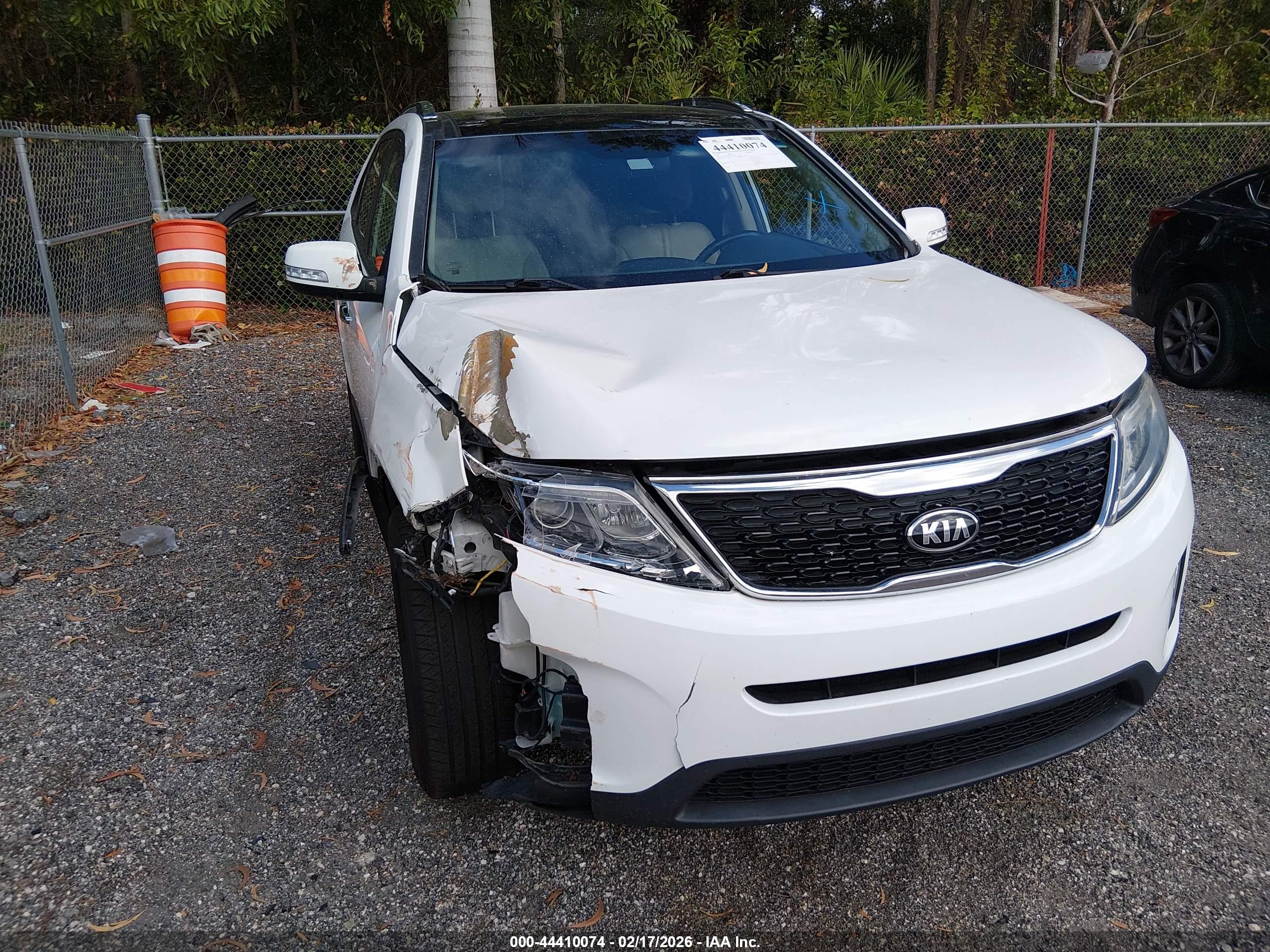 KIA SORENTO image 6