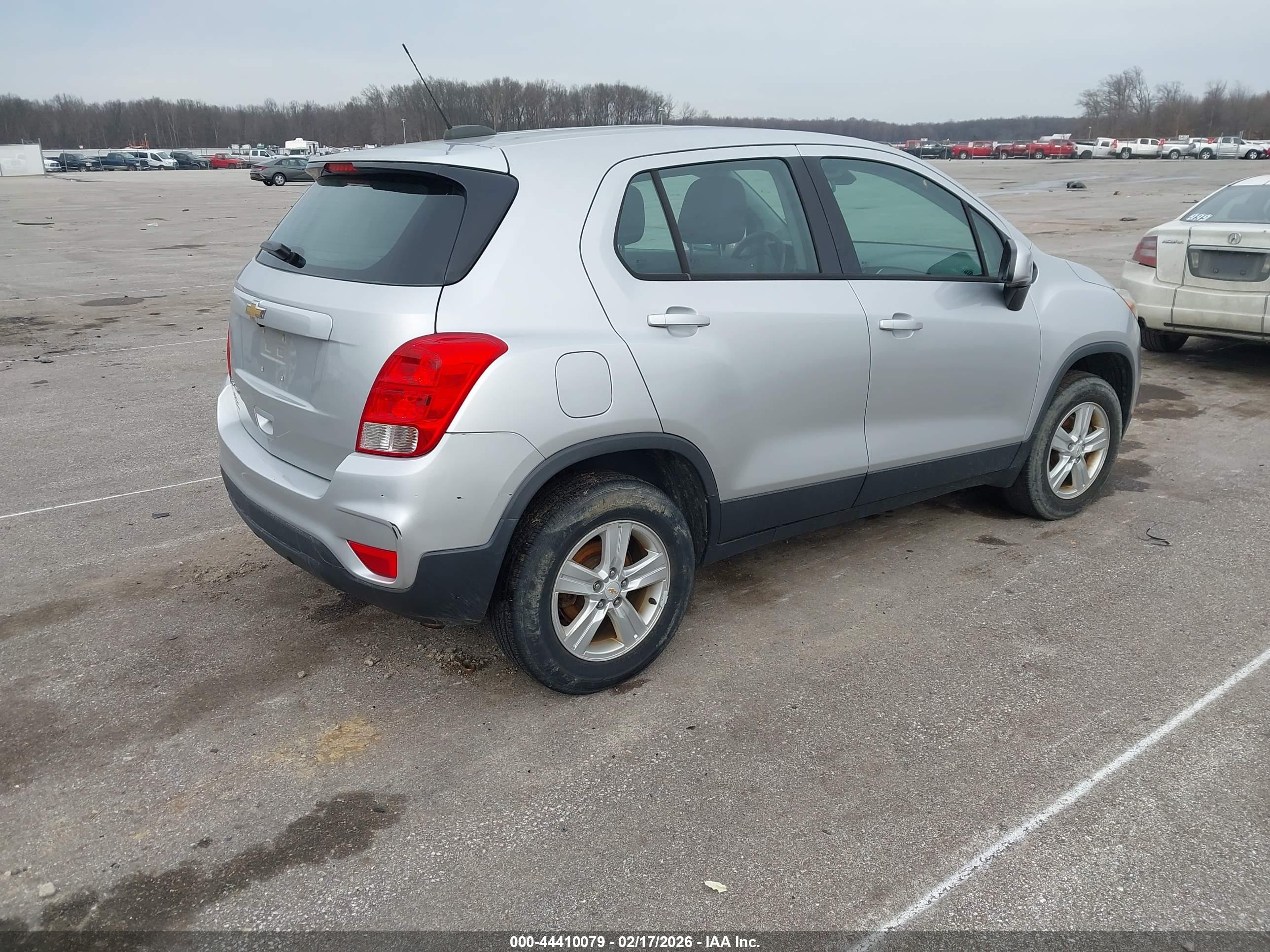 CHEVROLET TRAX image 4