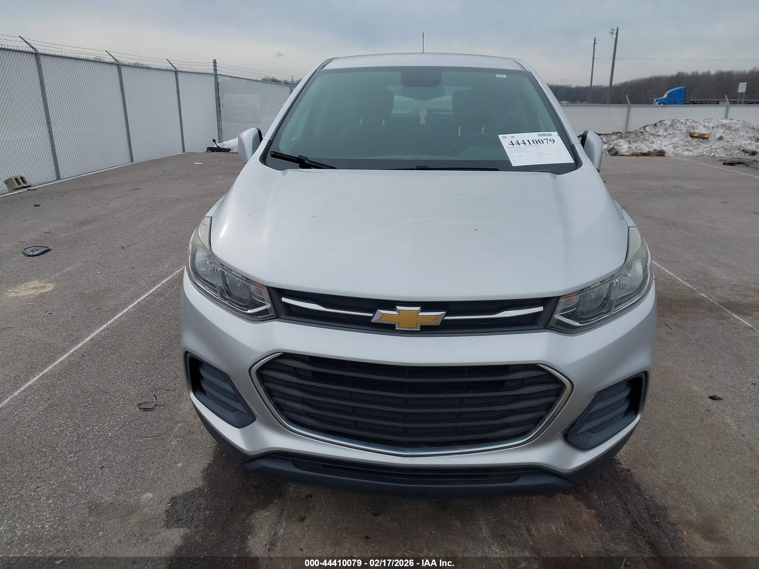 CHEVROLET TRAX image 6