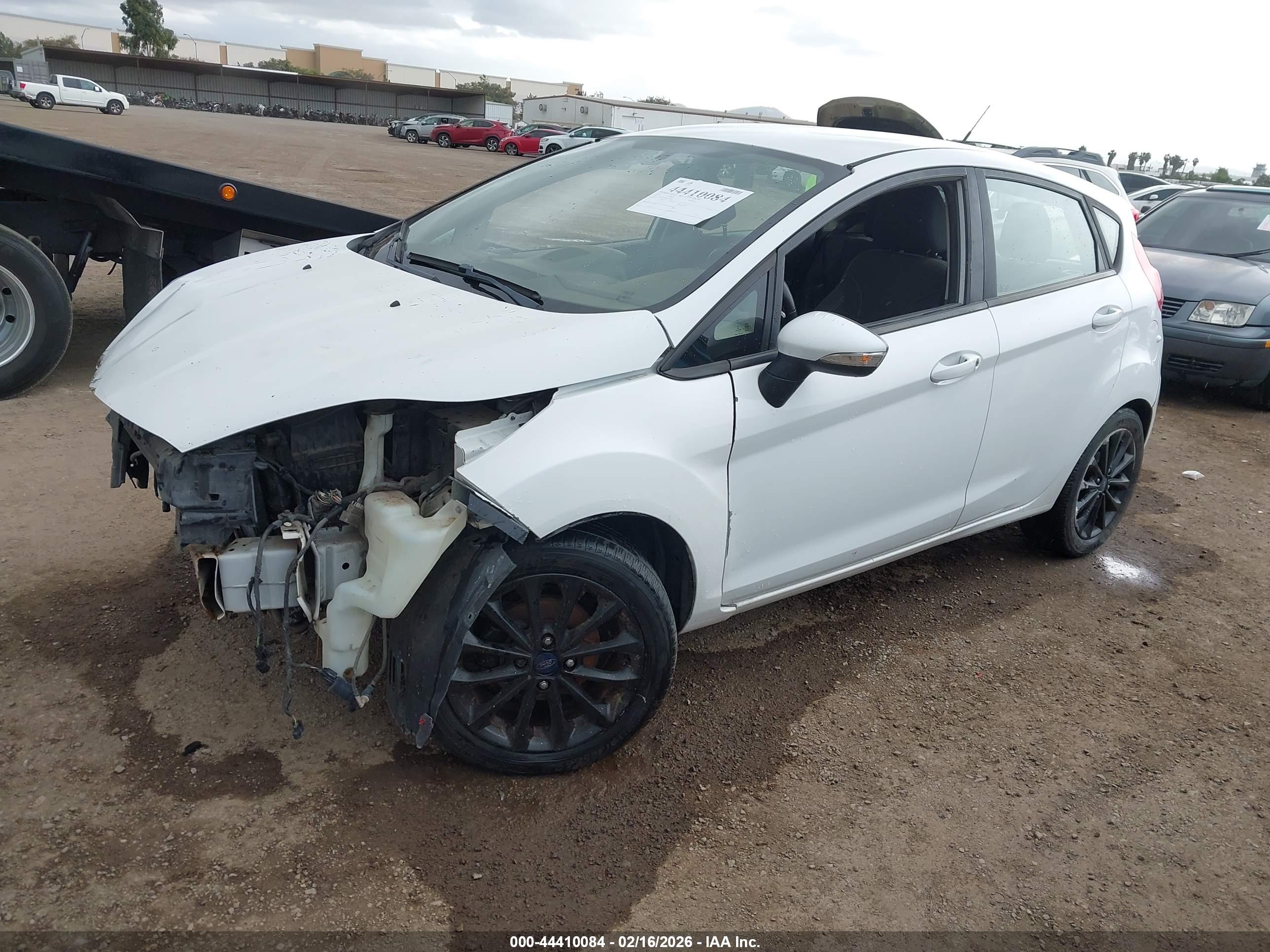 FORD FIESTA image 2