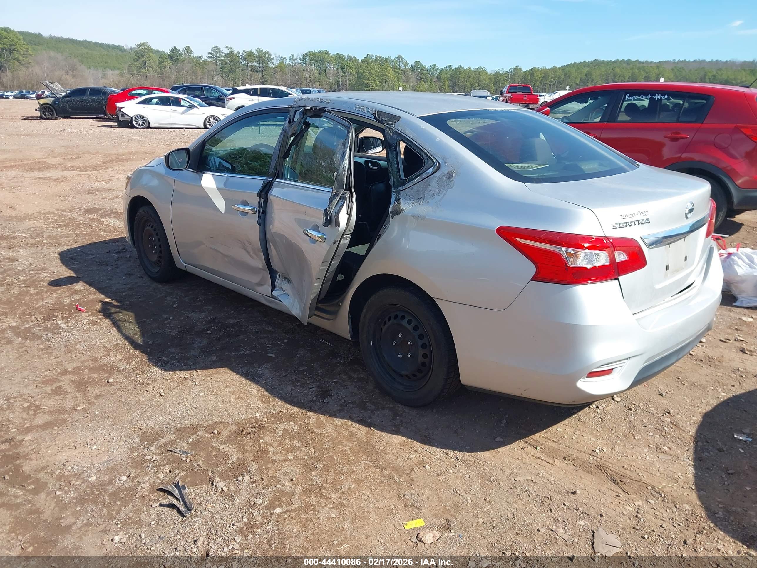 NISSAN SENTRA image 3