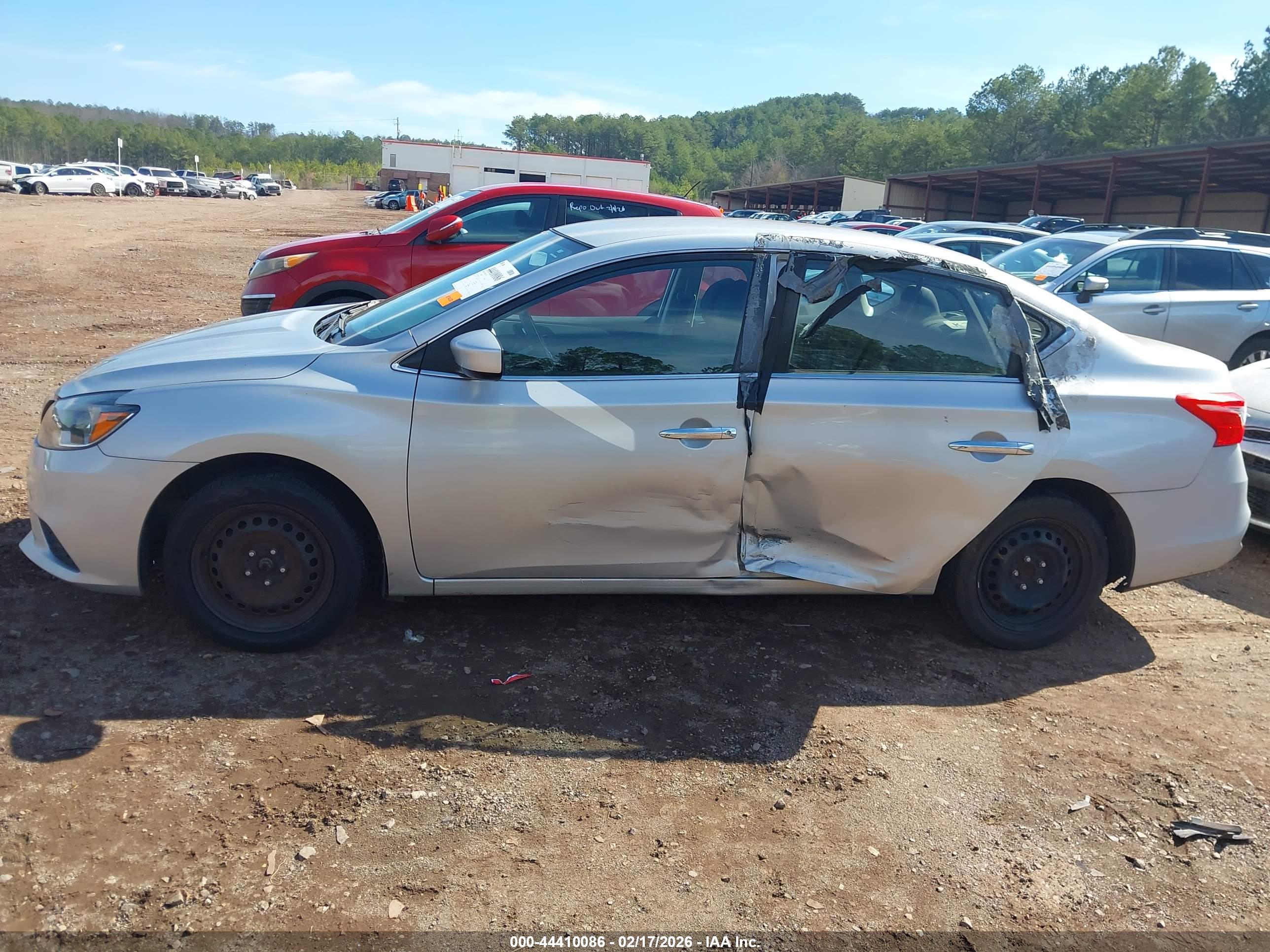 NISSAN SENTRA image 6