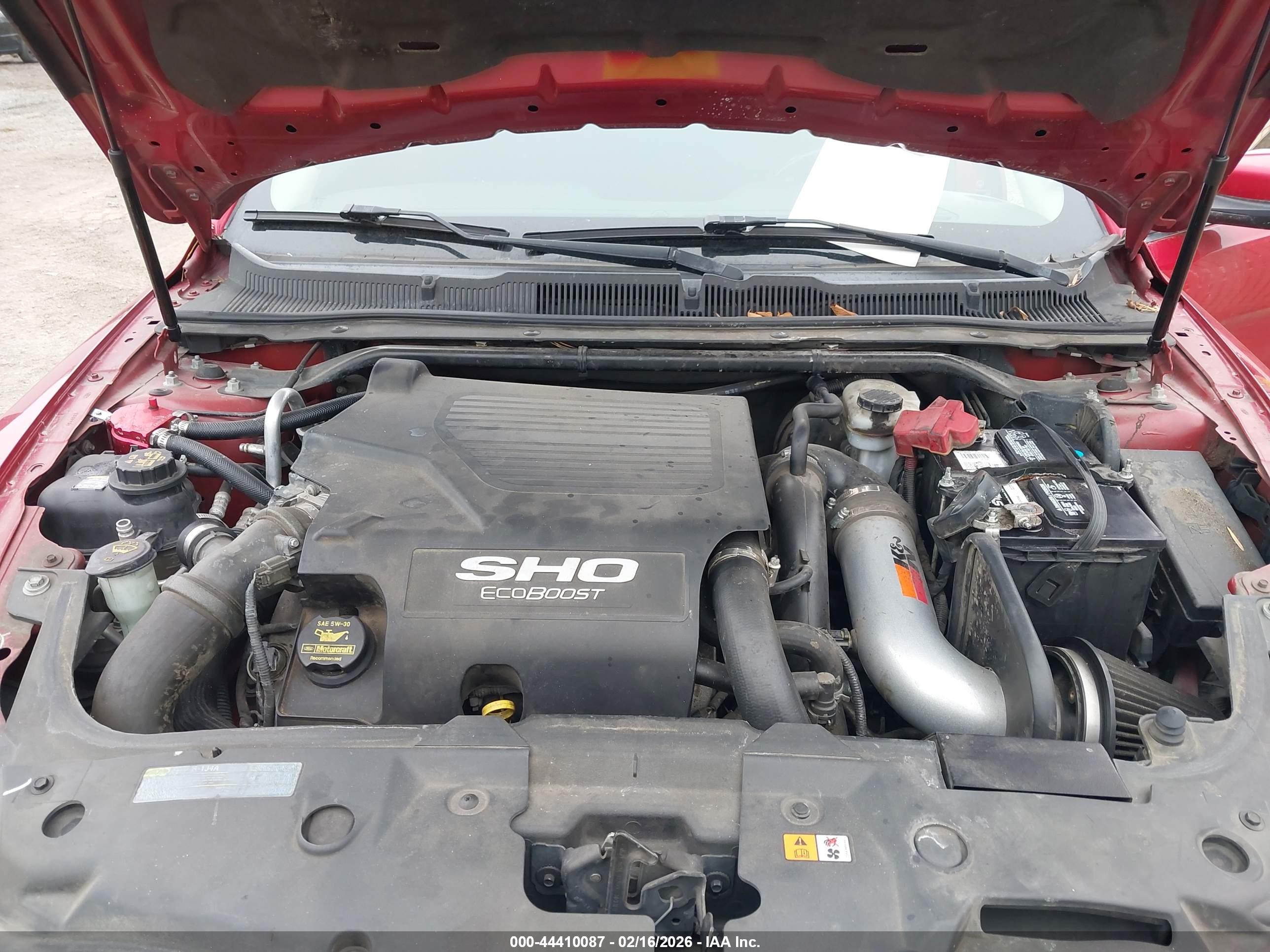 FORD TAURUS image 10