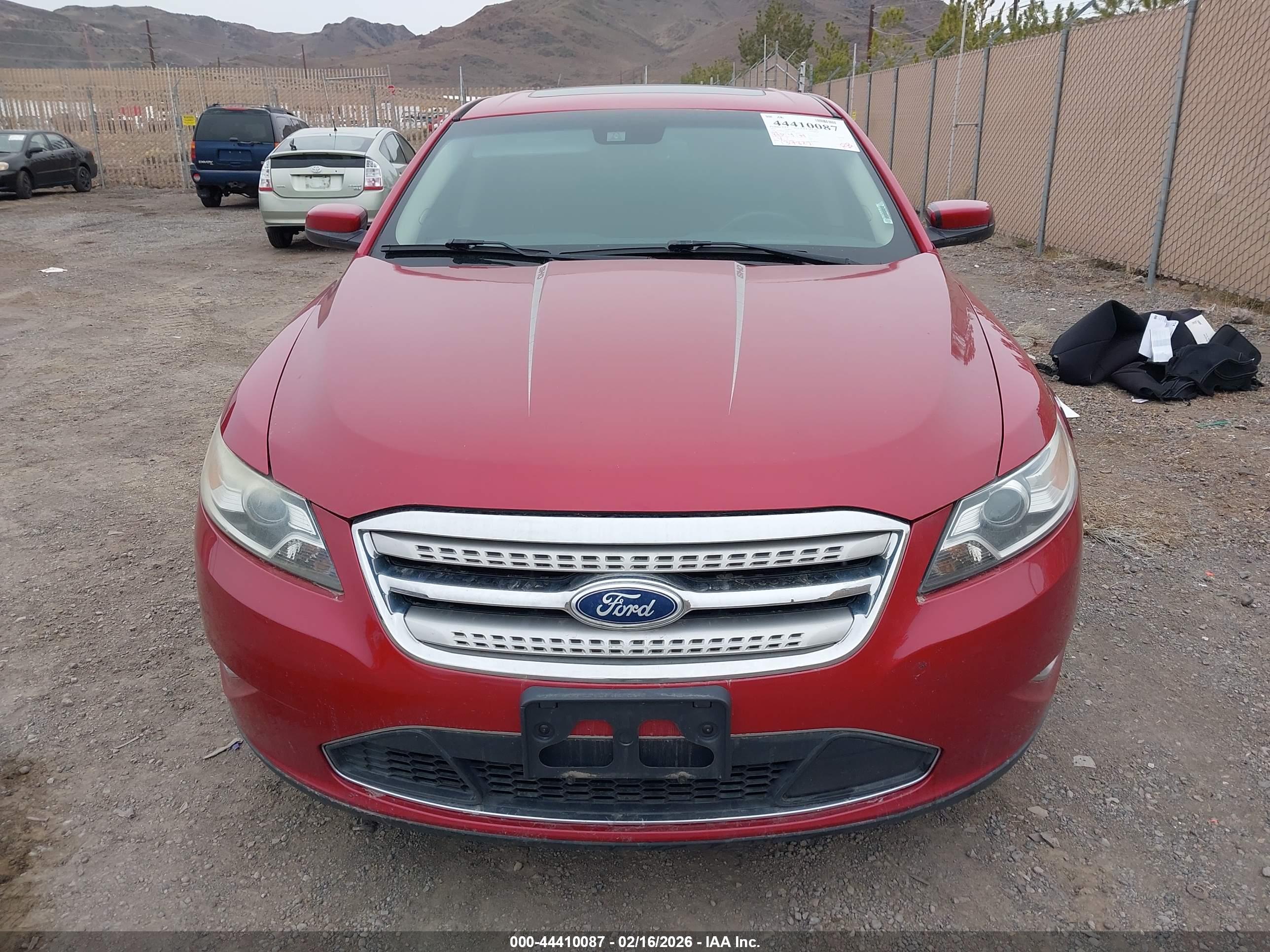FORD TAURUS image 6