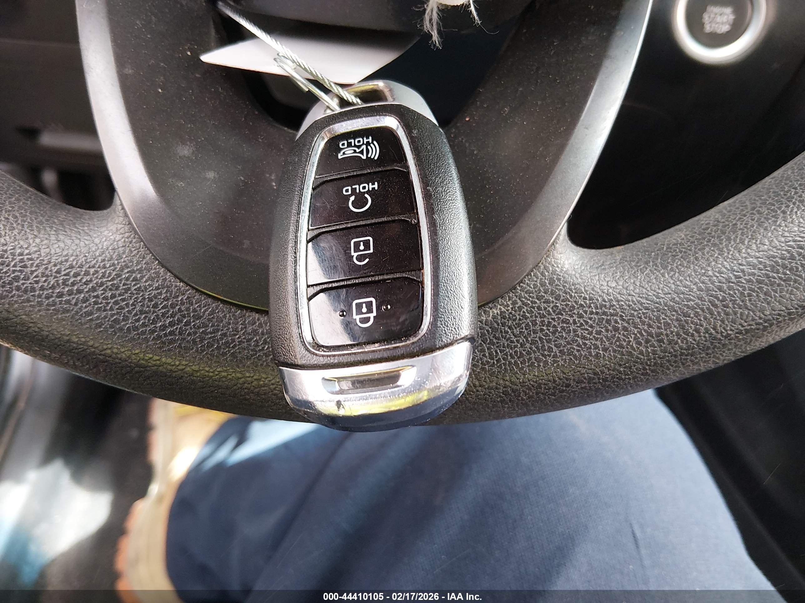 HYUNDAI KONA image 11