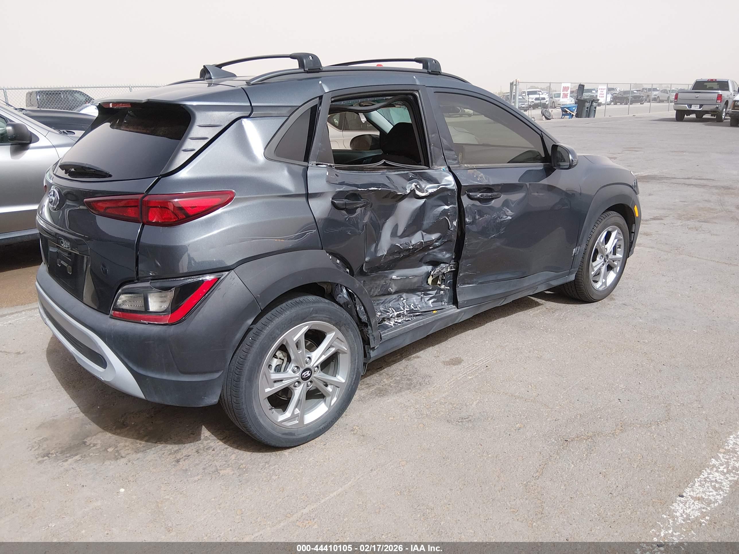 HYUNDAI KONA image 4