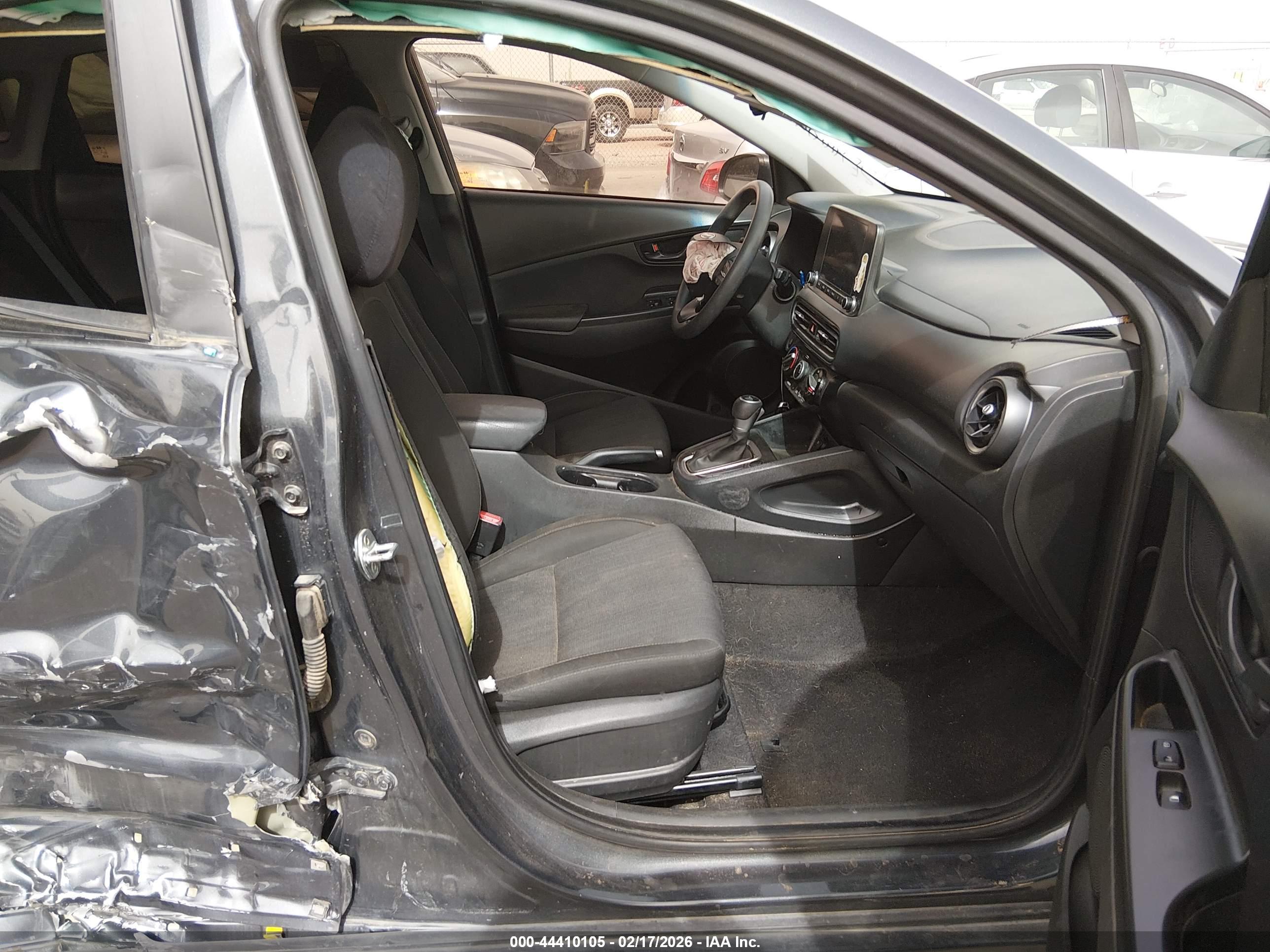 HYUNDAI KONA image 5