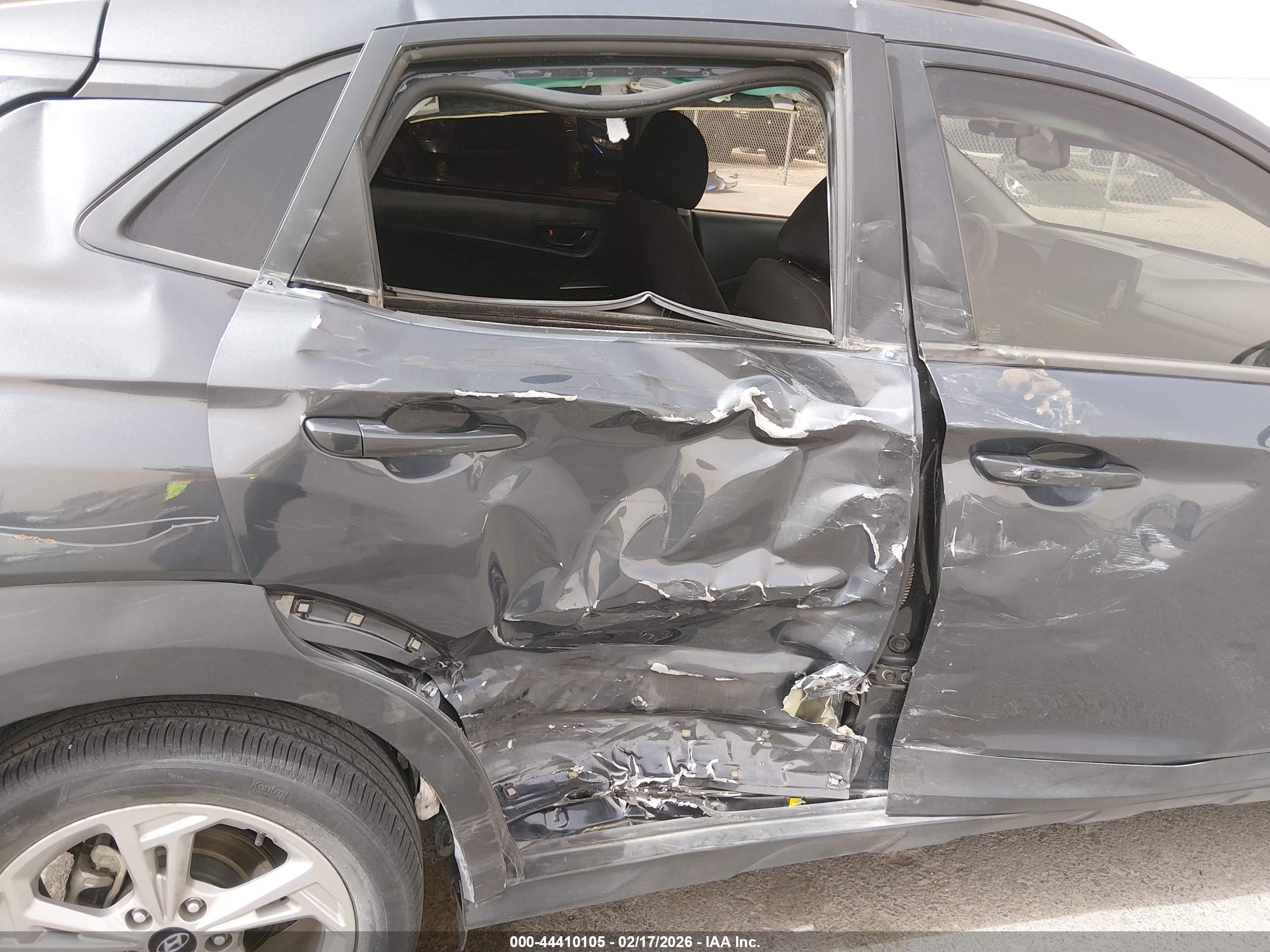 HYUNDAI KONA image 6