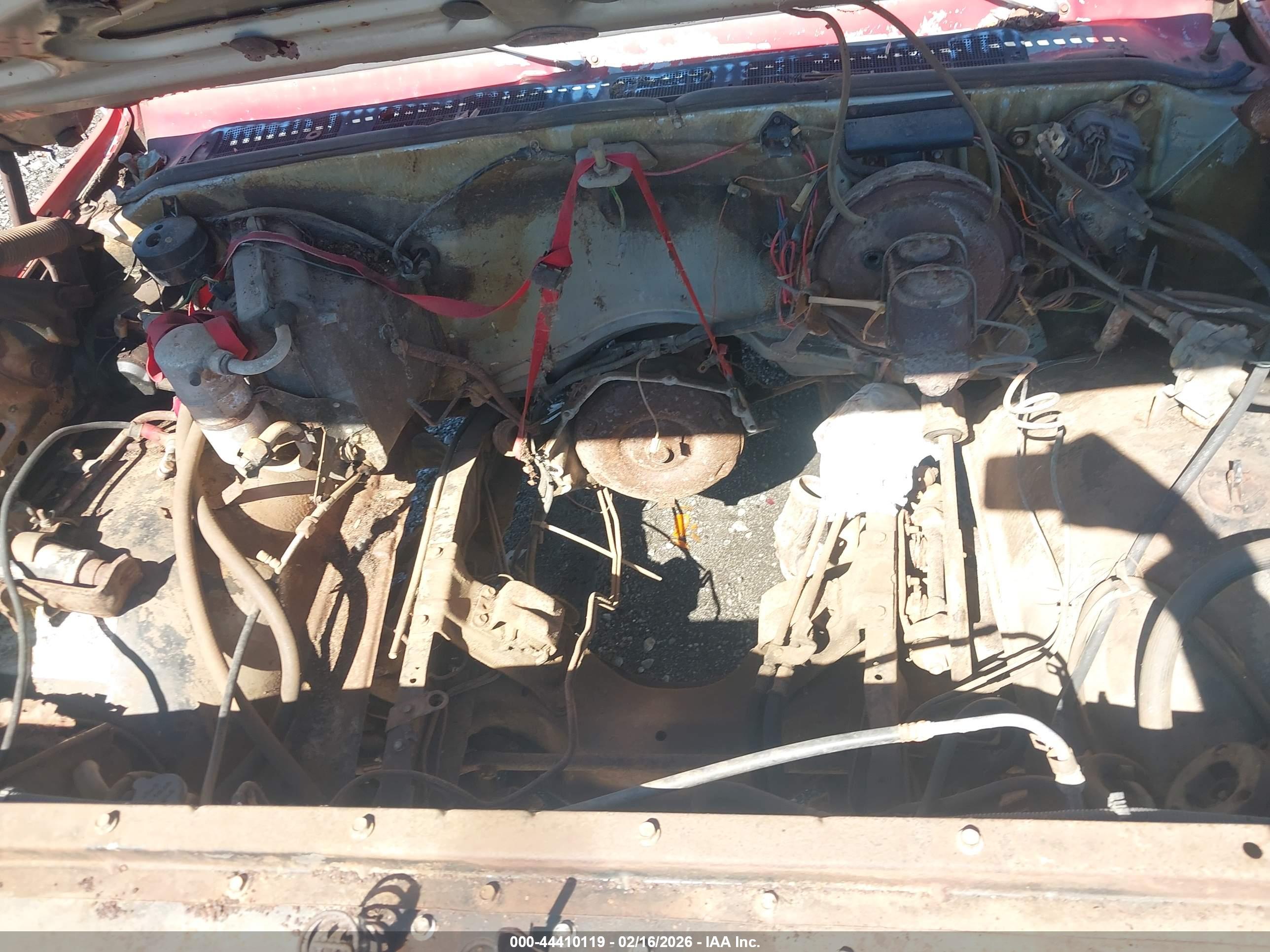 CHEVROLET SUBURBAN image 10