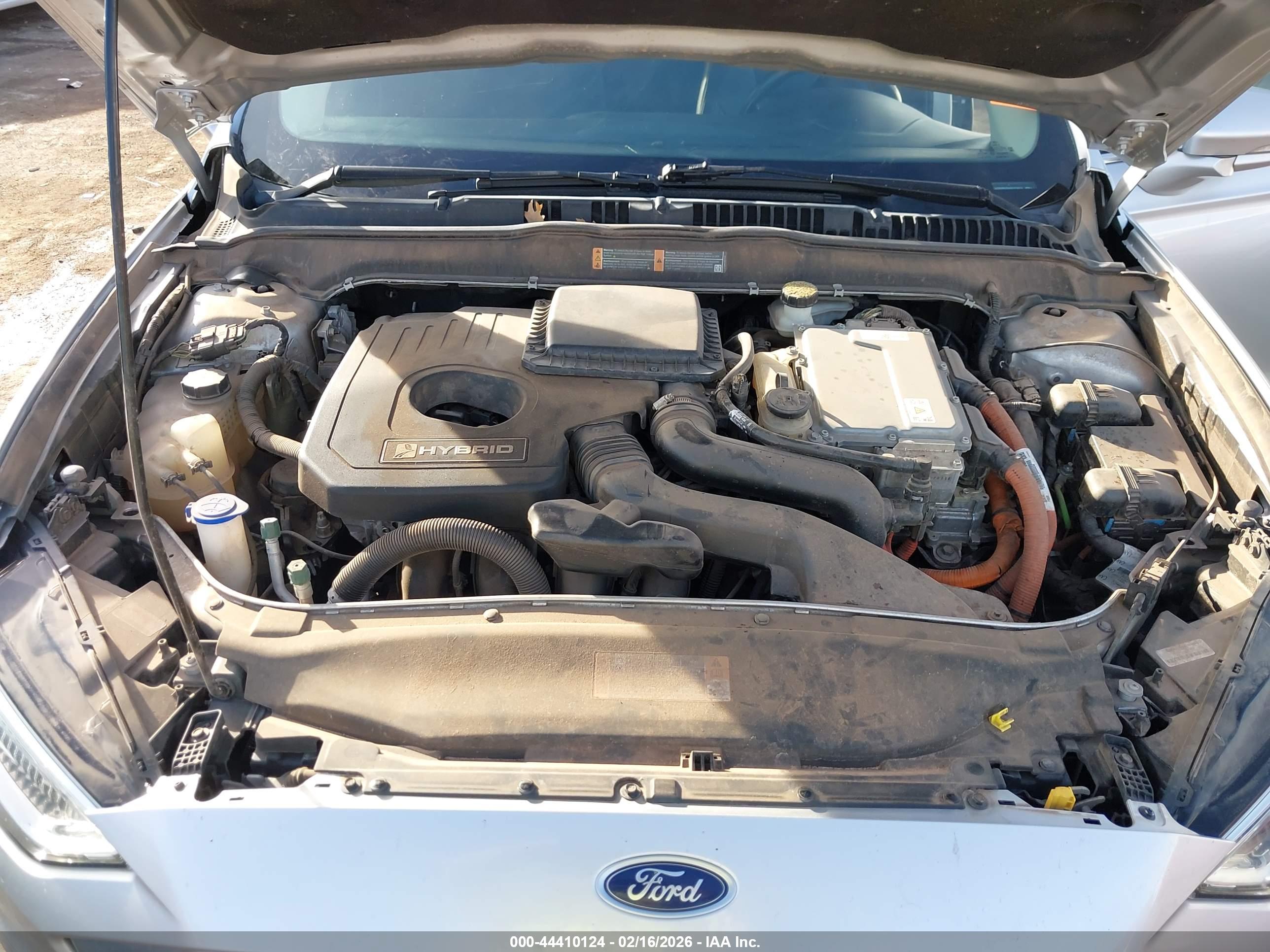 FORD FUSION image 10