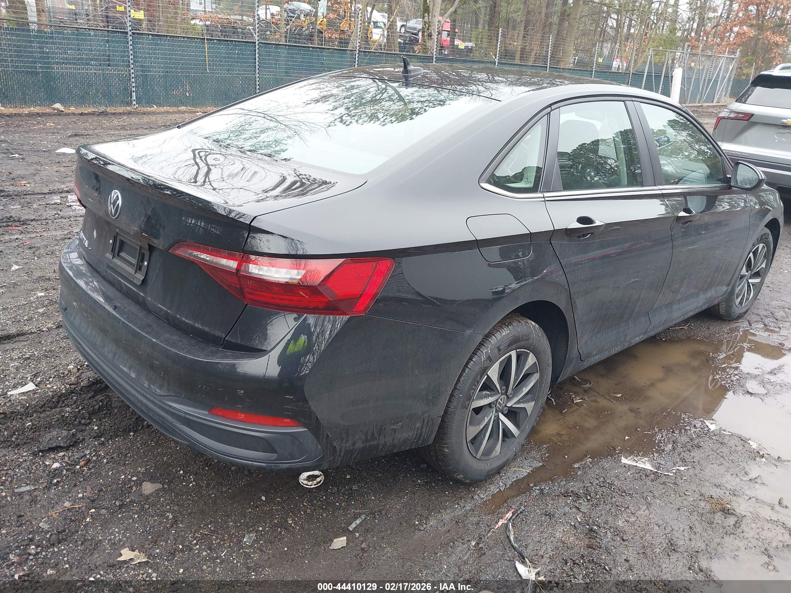 VOLKSWAGEN JETTA image 4