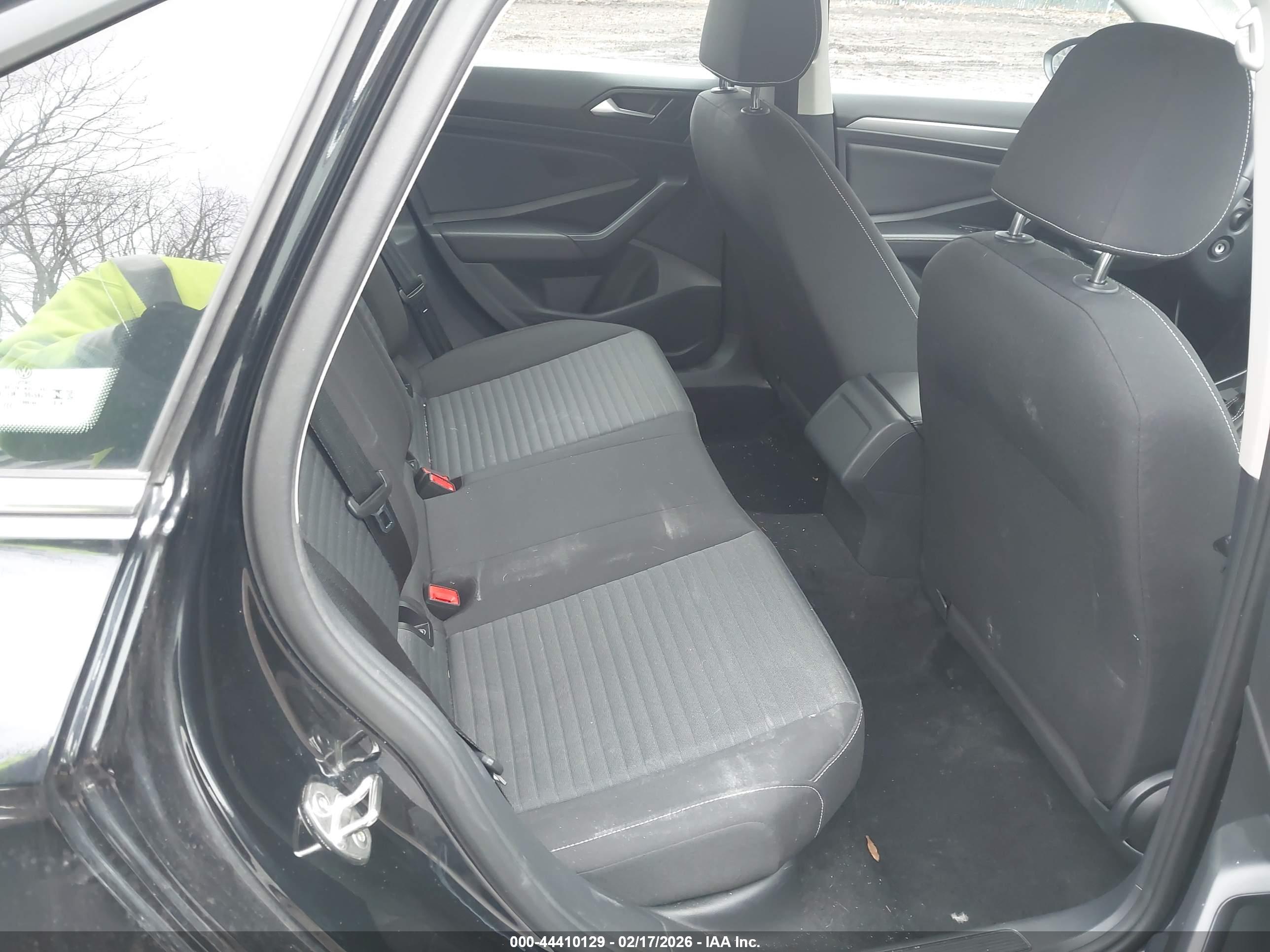 VOLKSWAGEN JETTA image 8