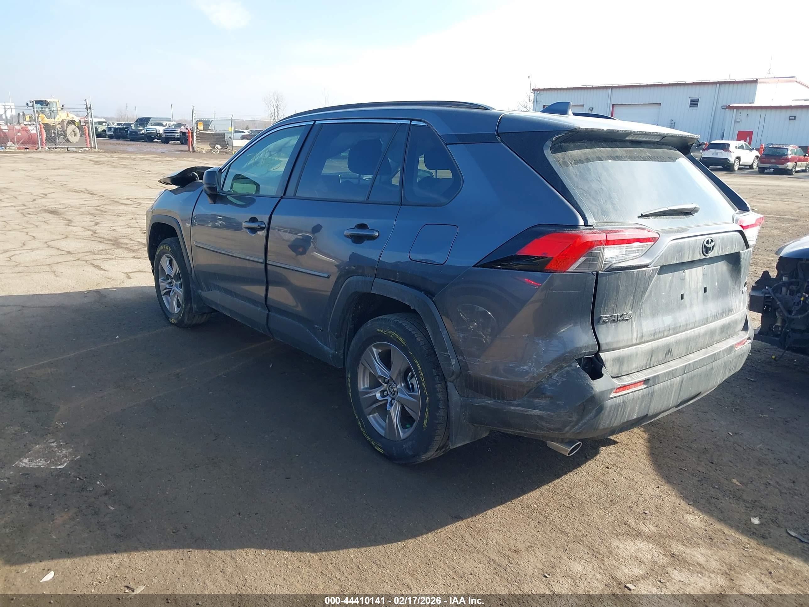 TOYOTA RAV4 image 3