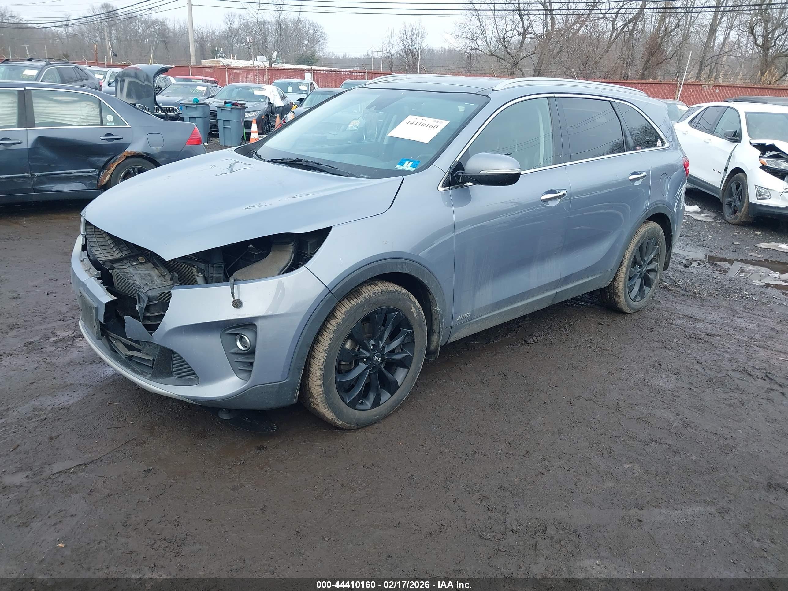 KIA SORENTO image 2
