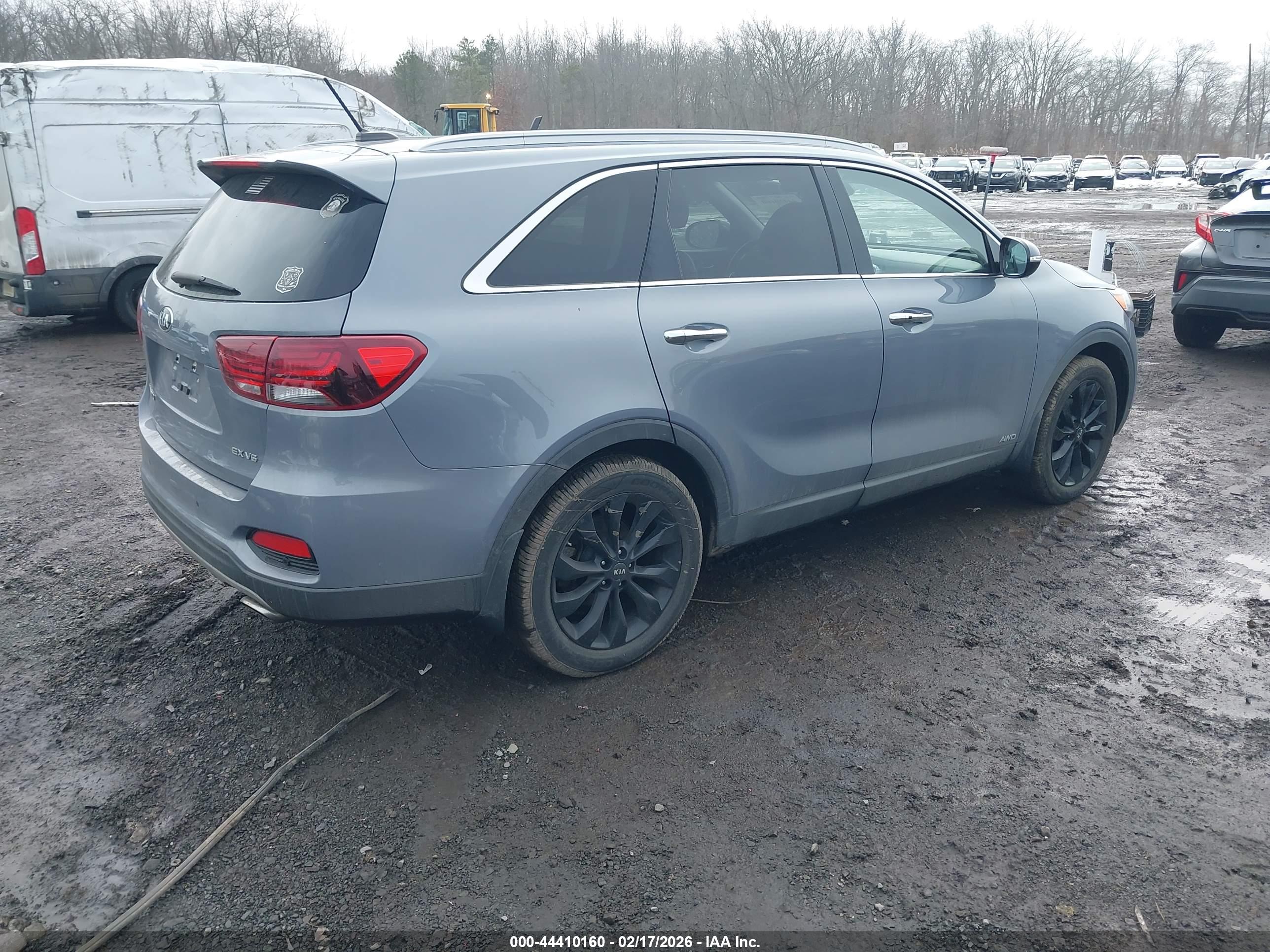 KIA SORENTO image 4