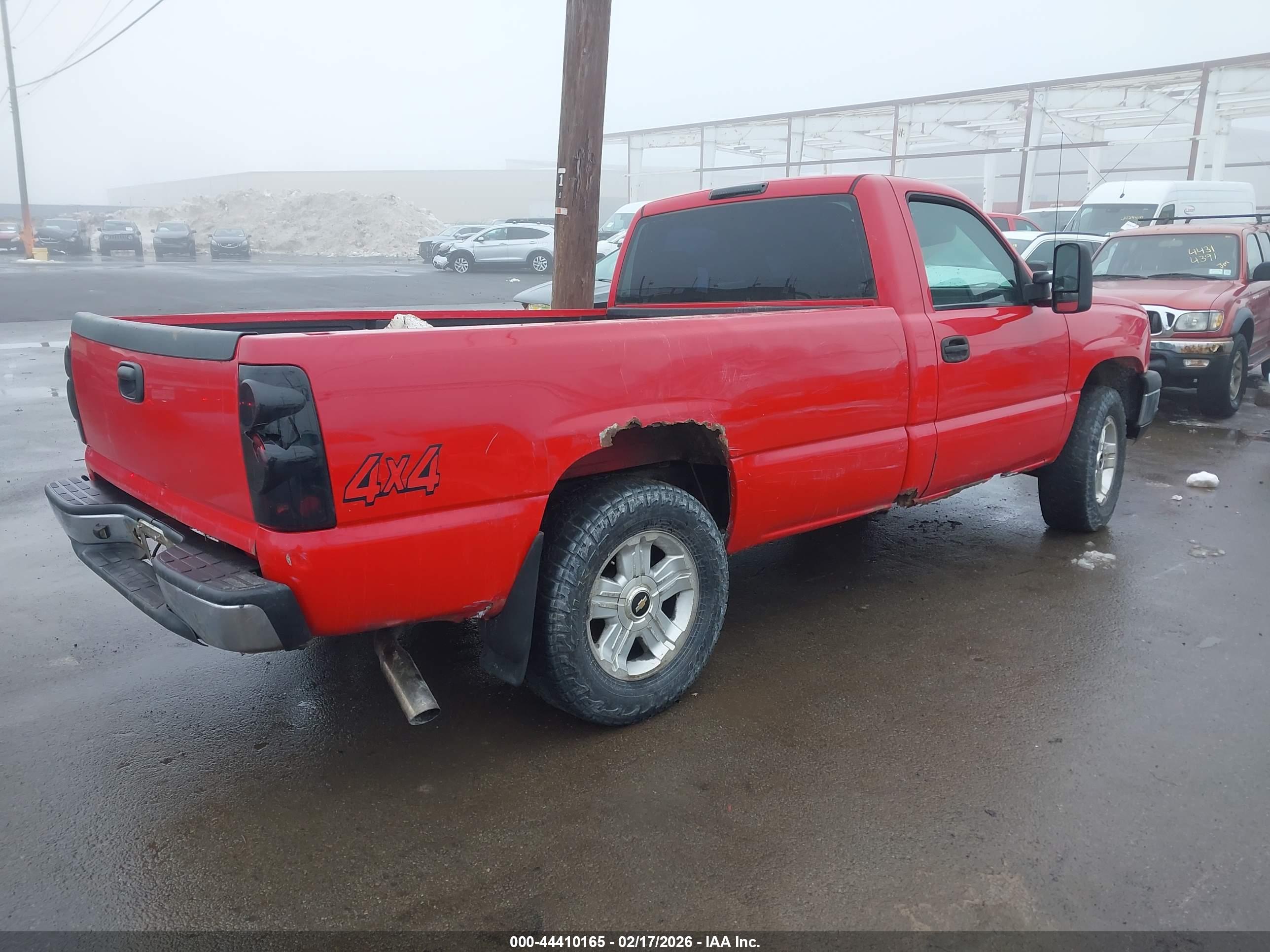CHEVROLET SILVERADO image 4