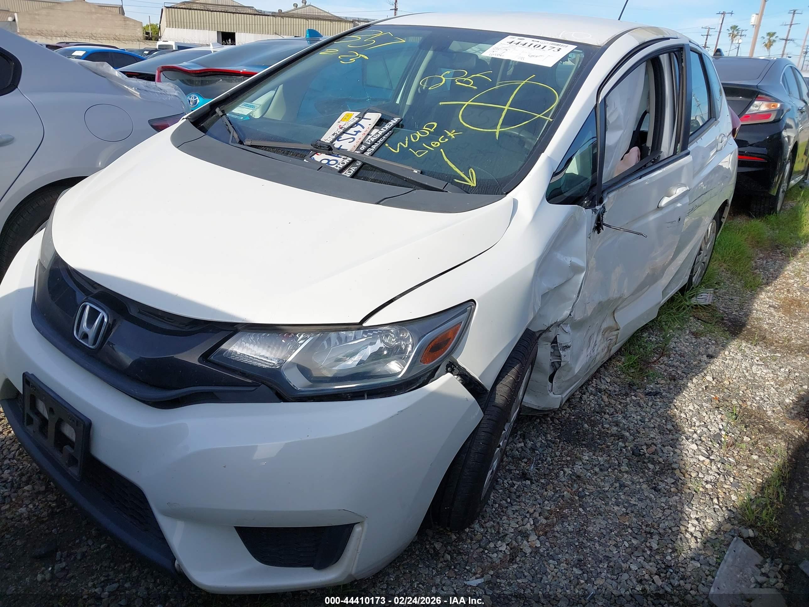 HONDA FIT image 2