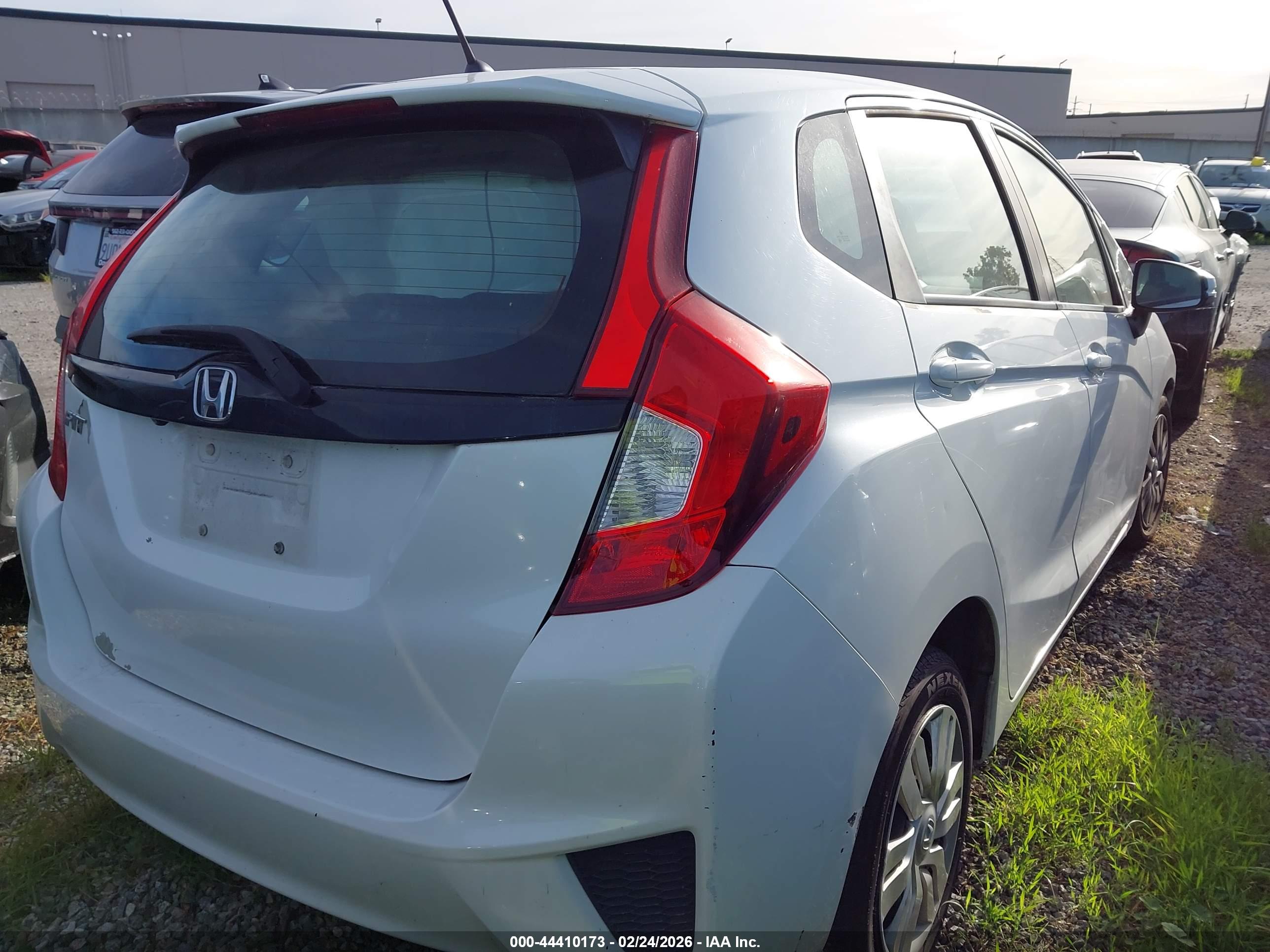 HONDA FIT image 4