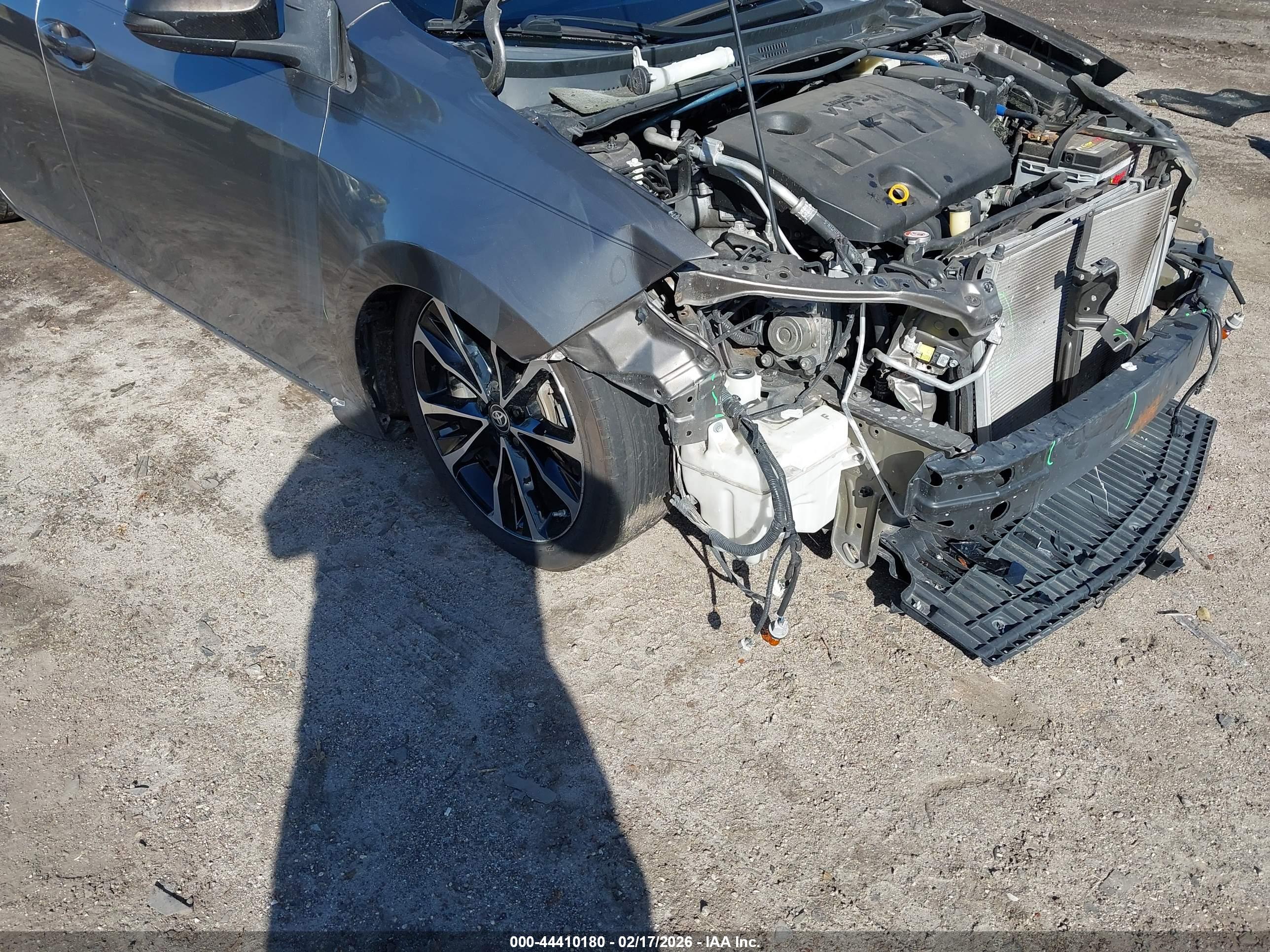 TOYOTA COROLLA image 6