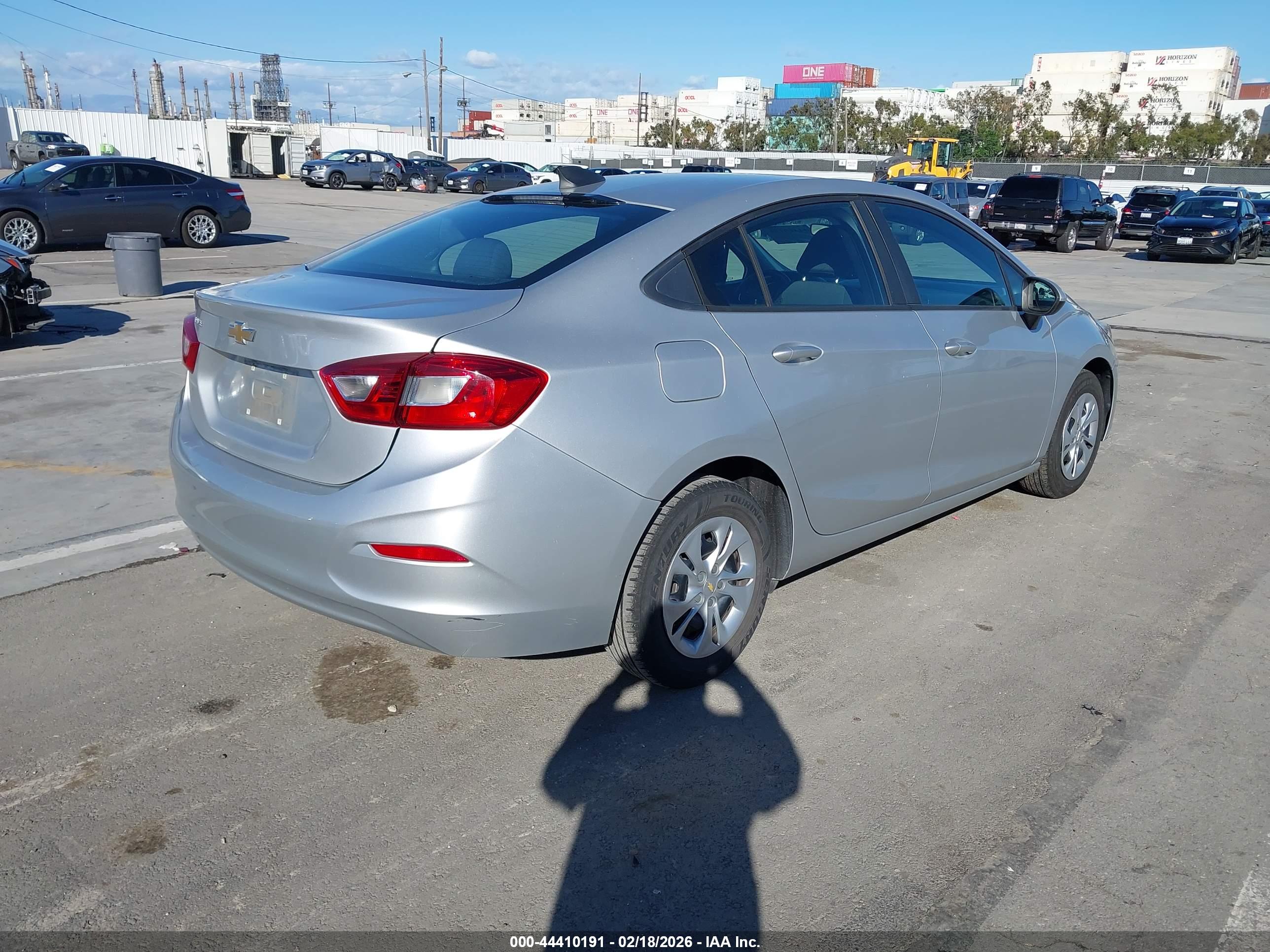 CHEVROLET CRUZE image 4