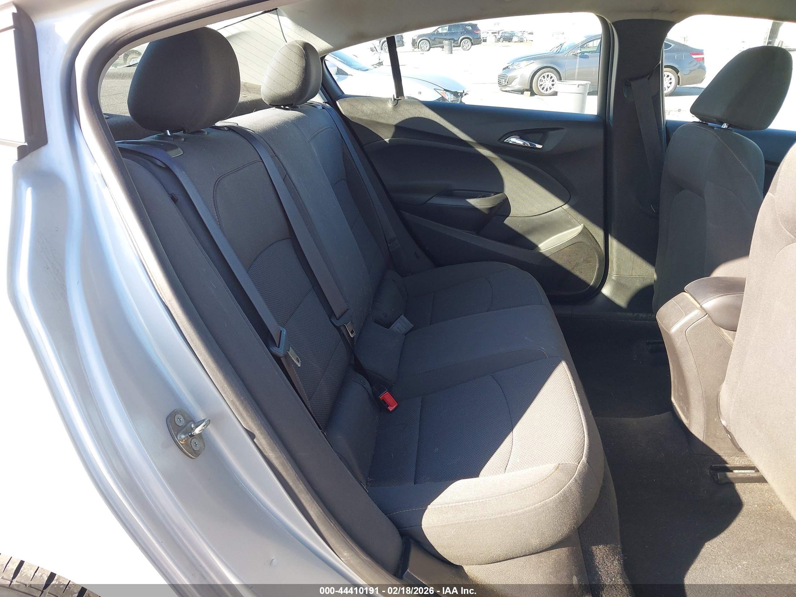 CHEVROLET CRUZE image 8