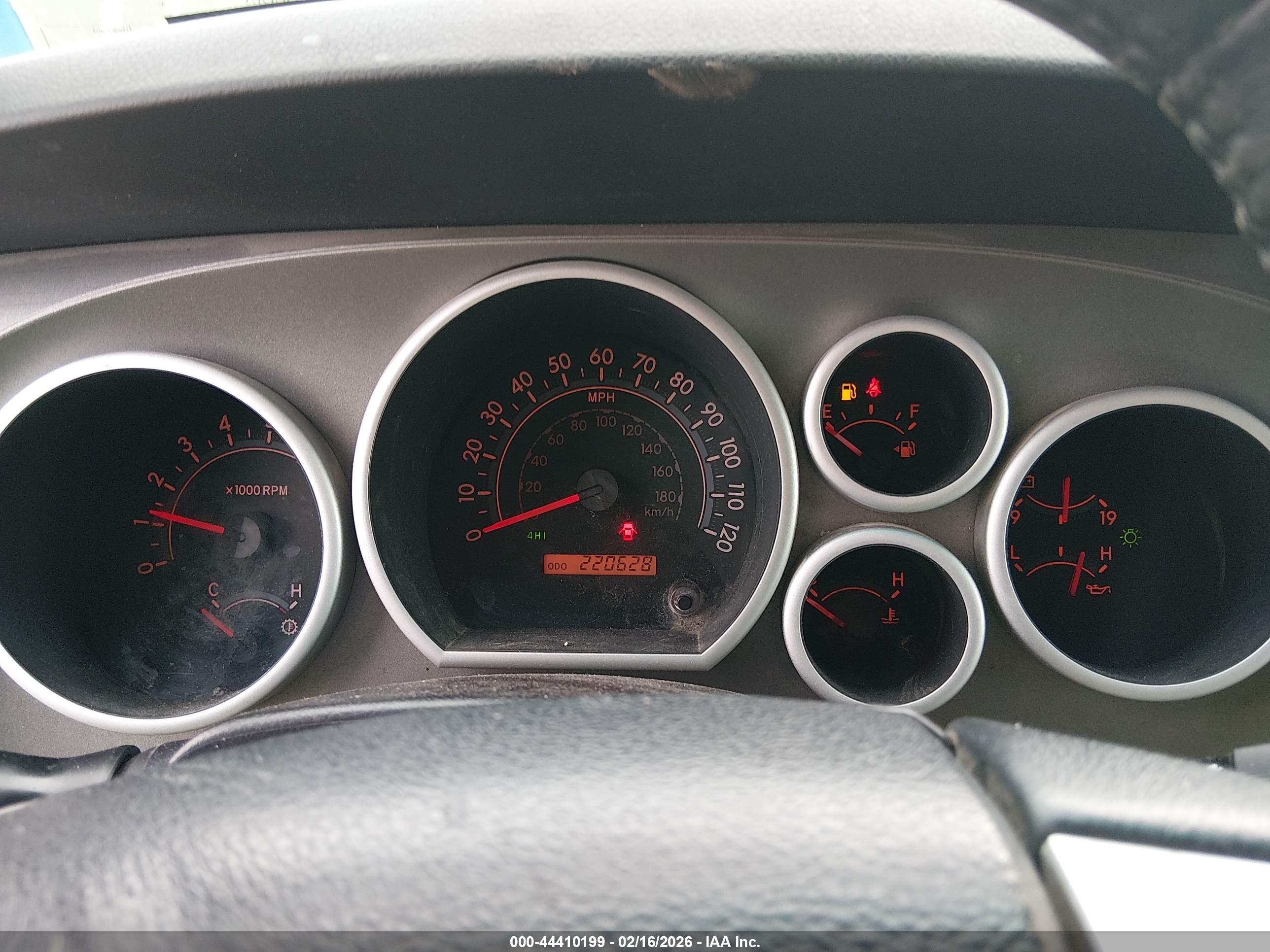 TOYOTA SEQUOIA image 7