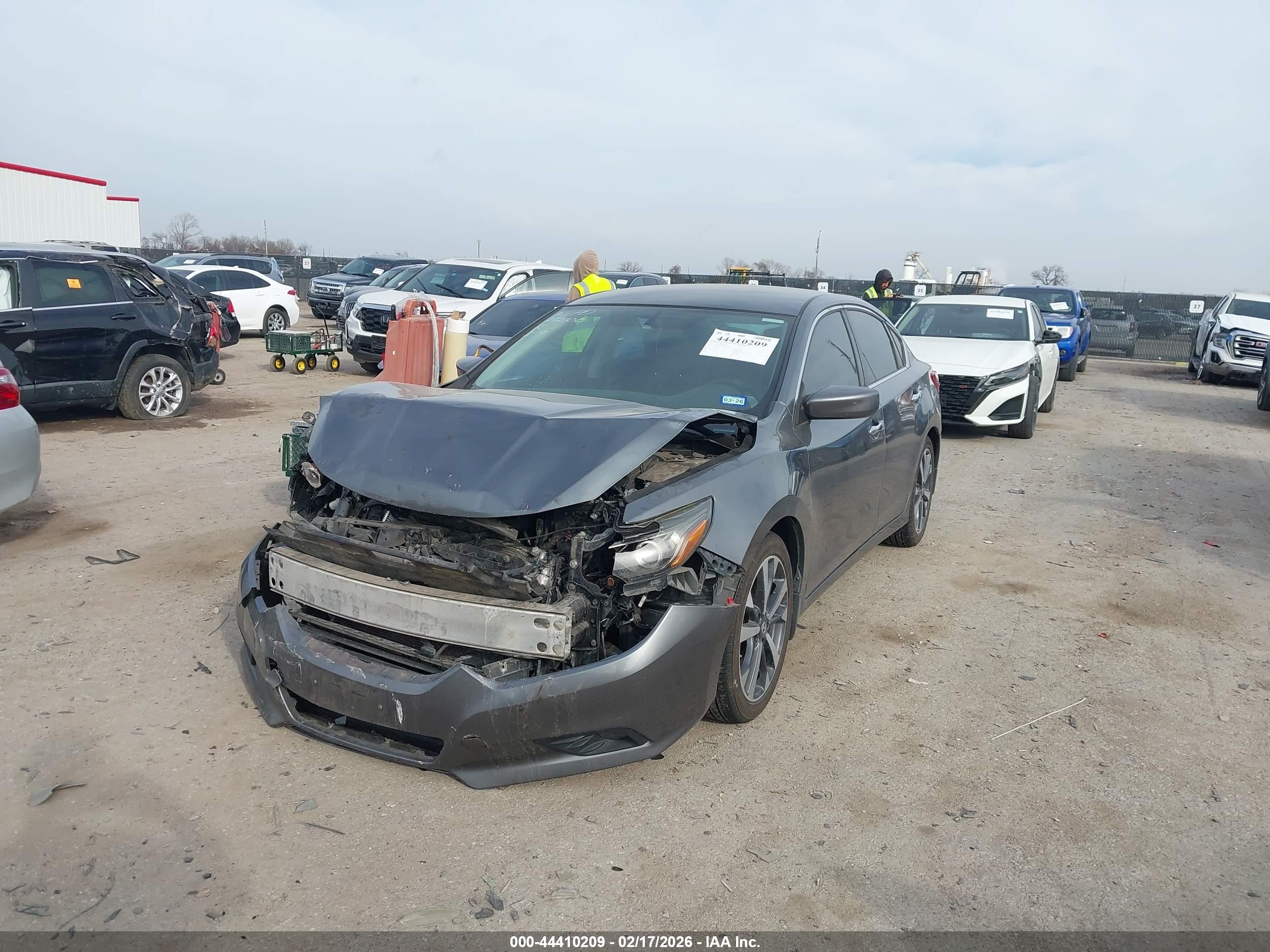 NISSAN ALTIMA image 2
