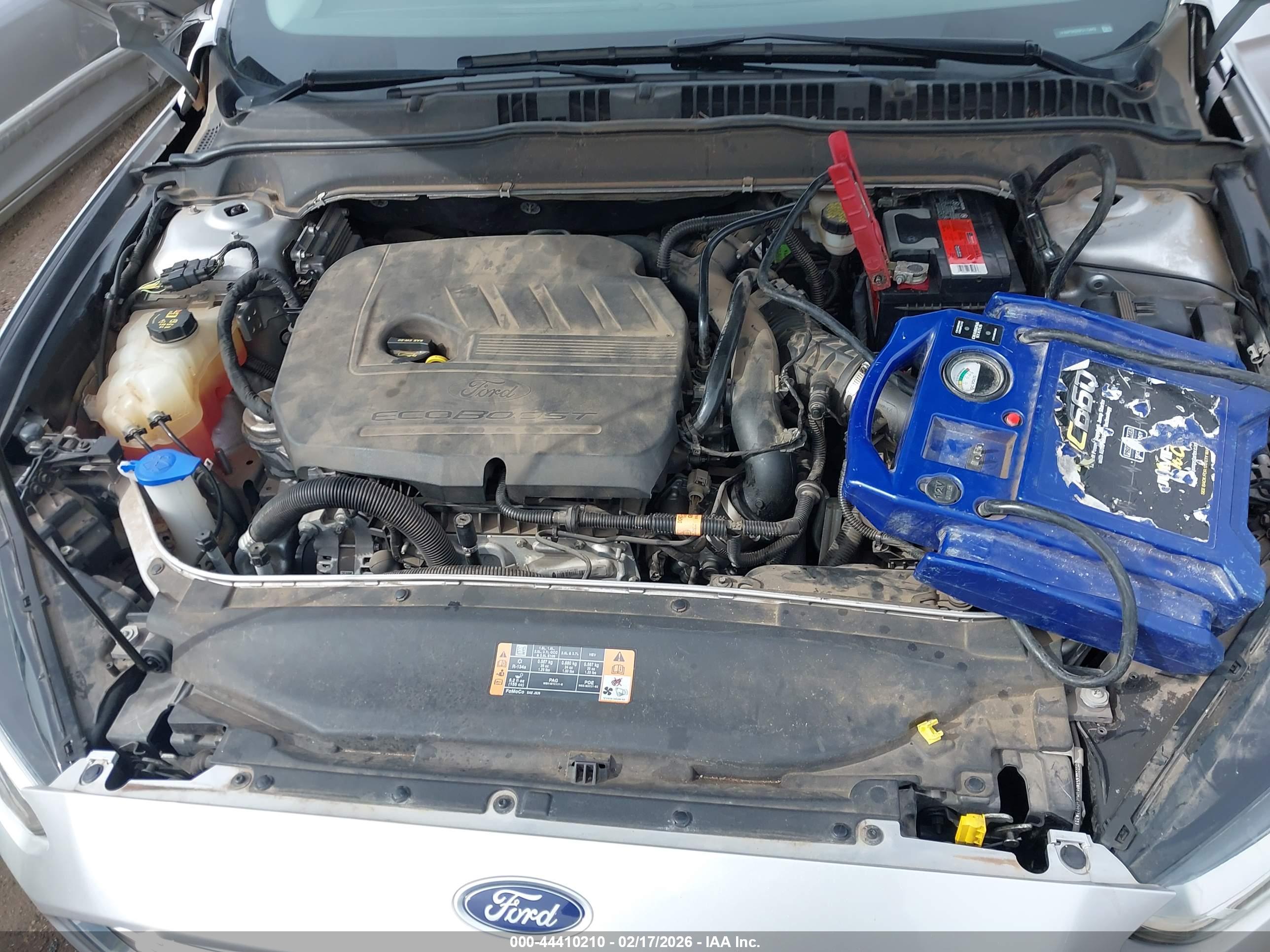 FORD FUSION image 10