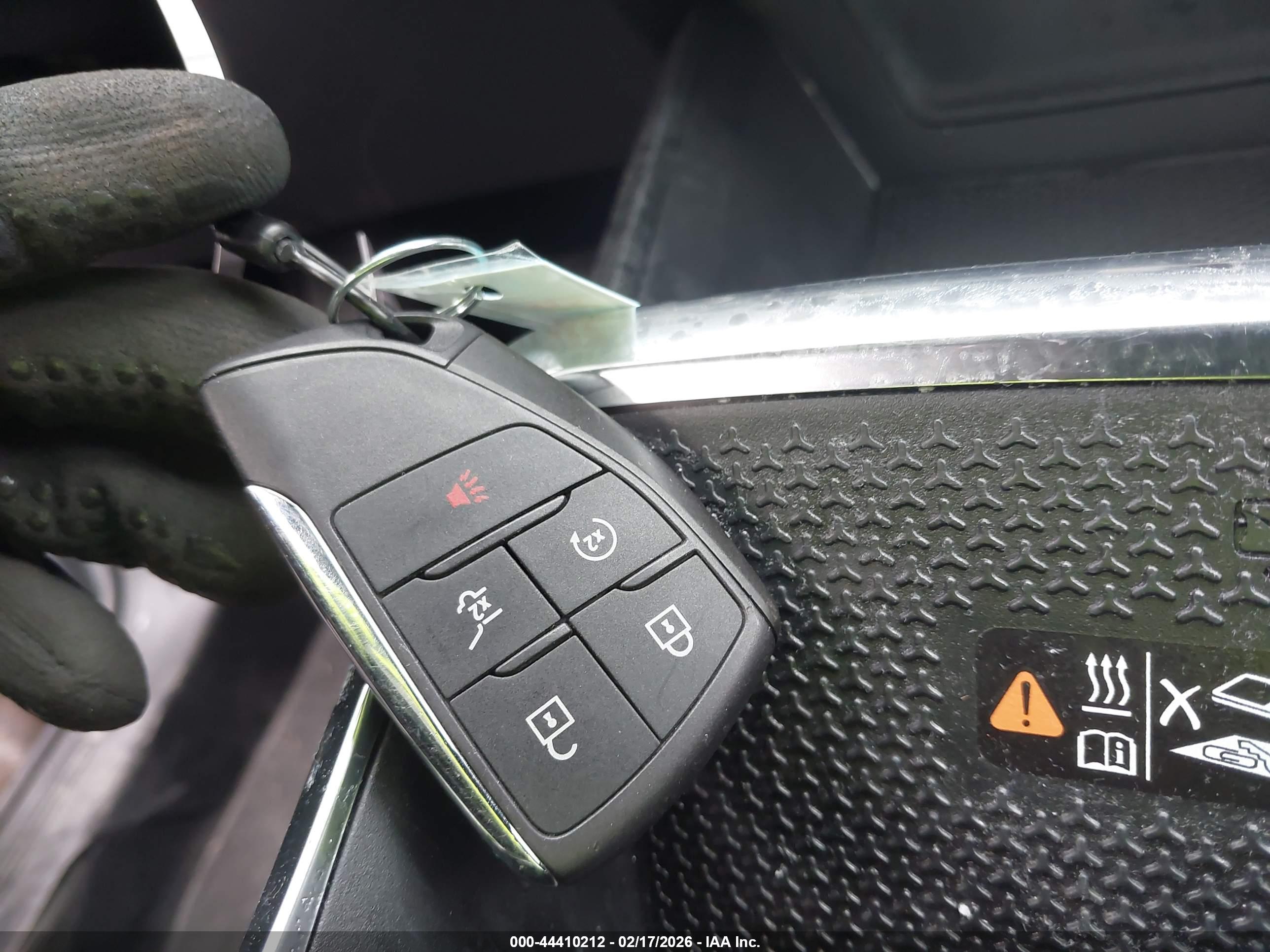 CHEVROLET EQUINOX image 11
