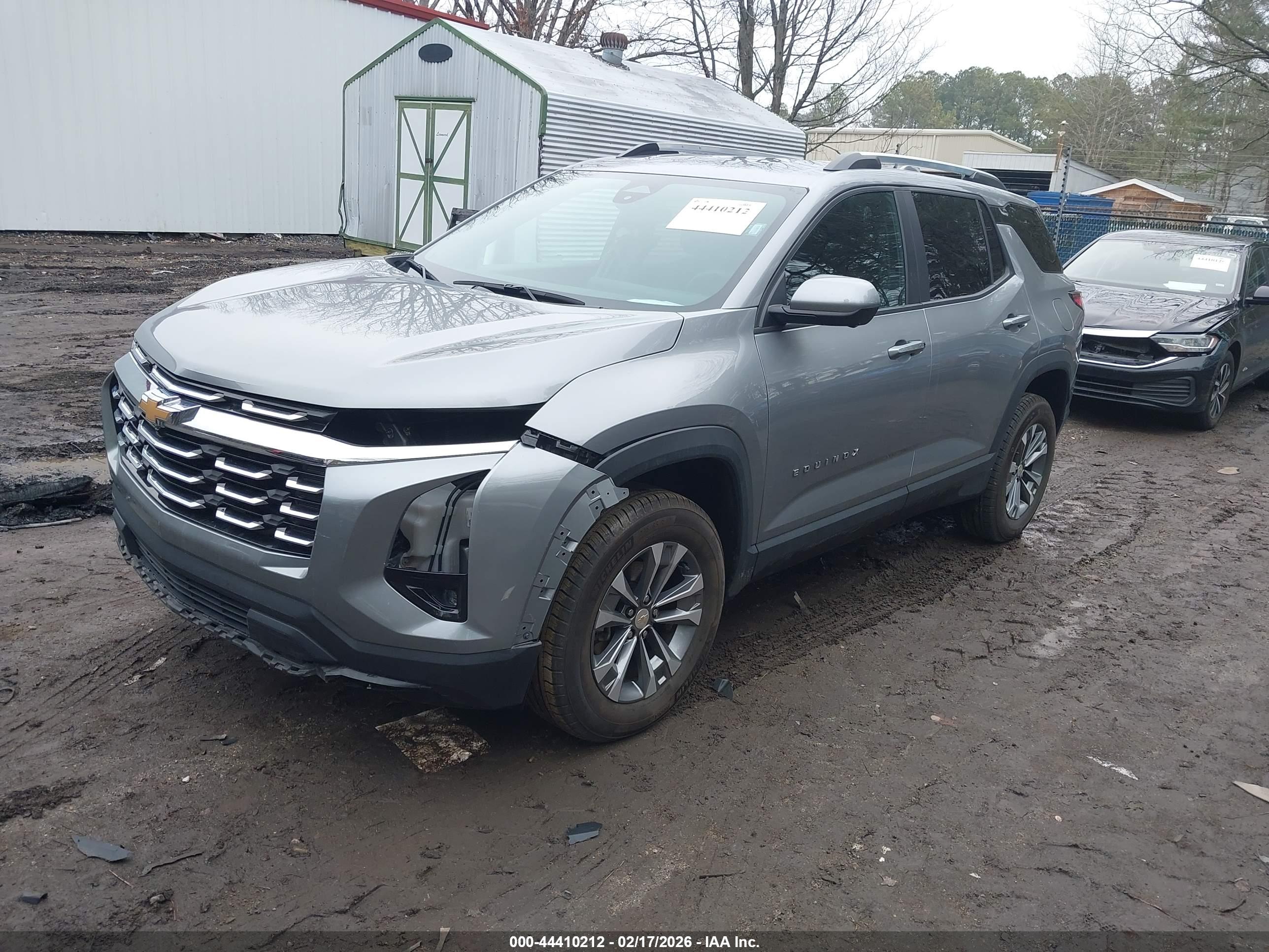 CHEVROLET EQUINOX image 2