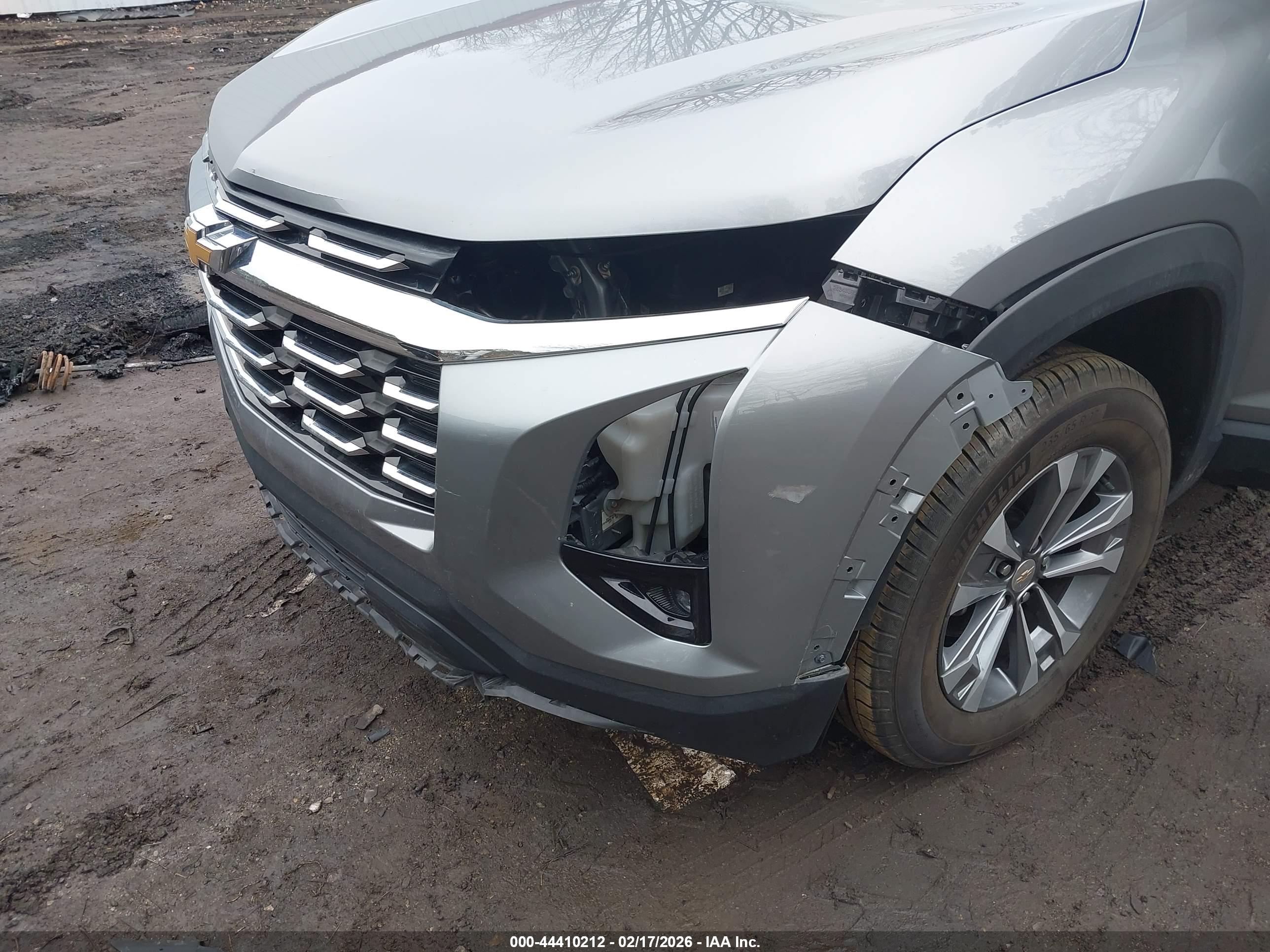 CHEVROLET EQUINOX image 6