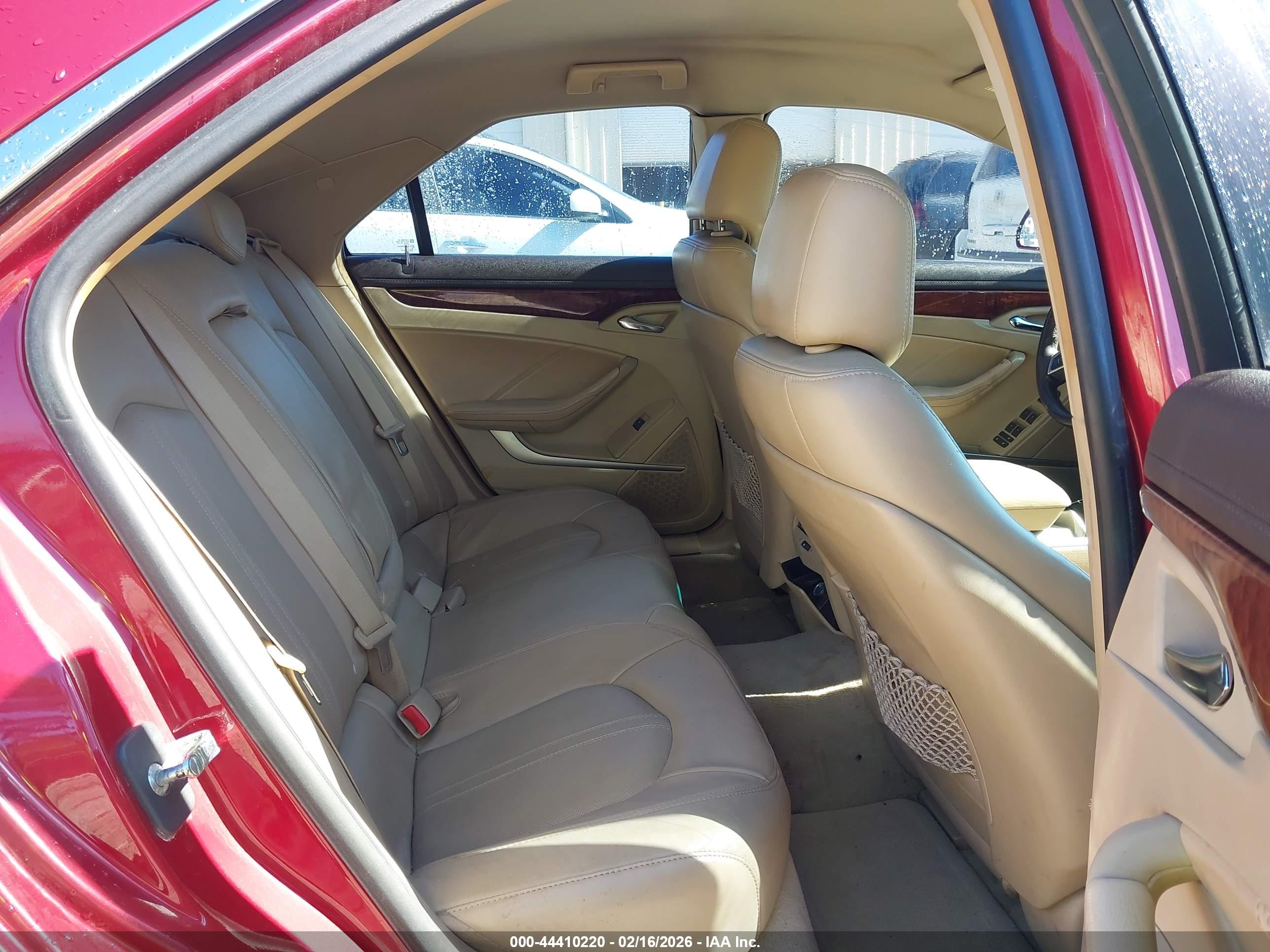 CADILLAC CTS image 8