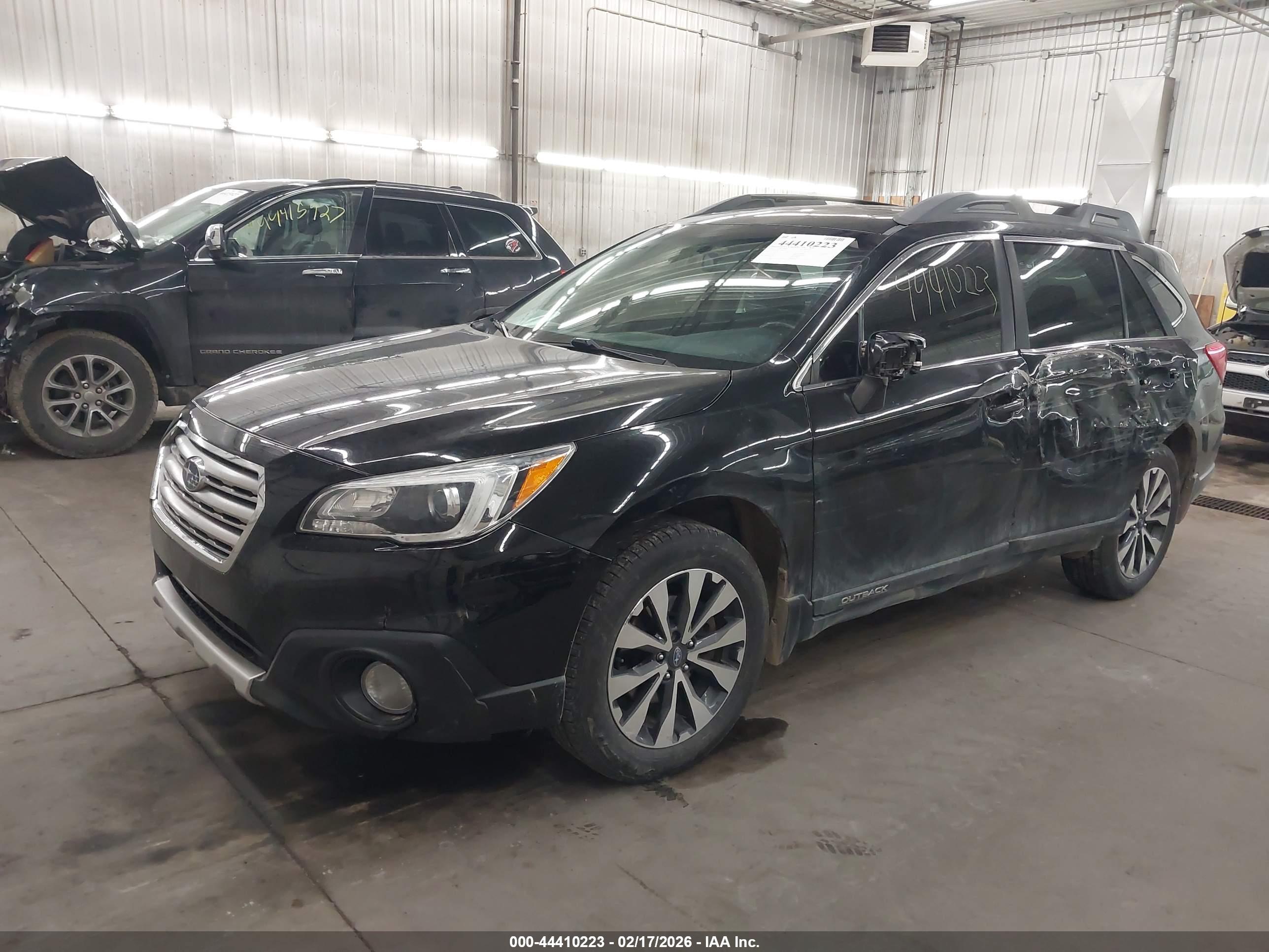 SUBARU OUTBACK image 2