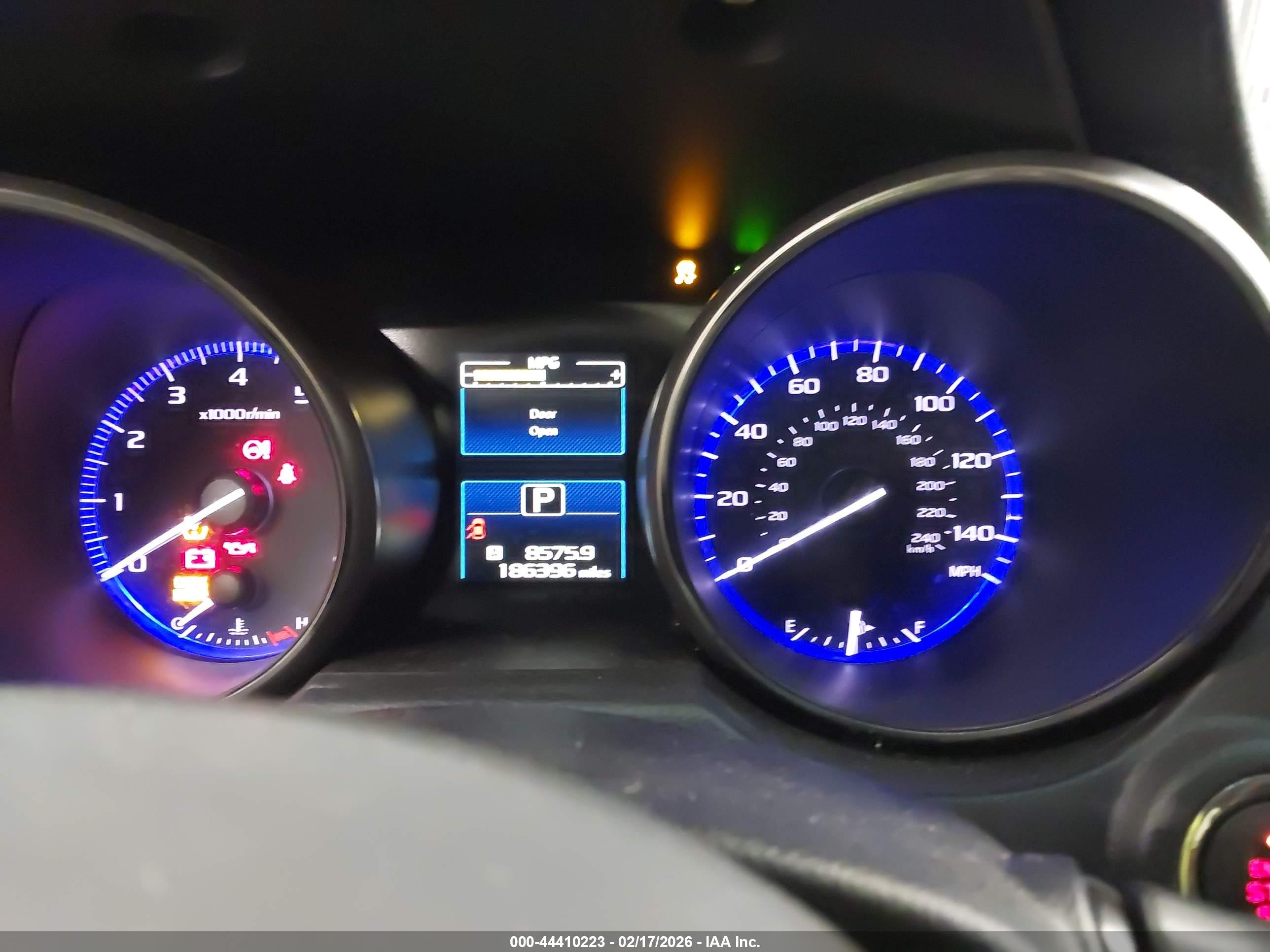 SUBARU OUTBACK image 7