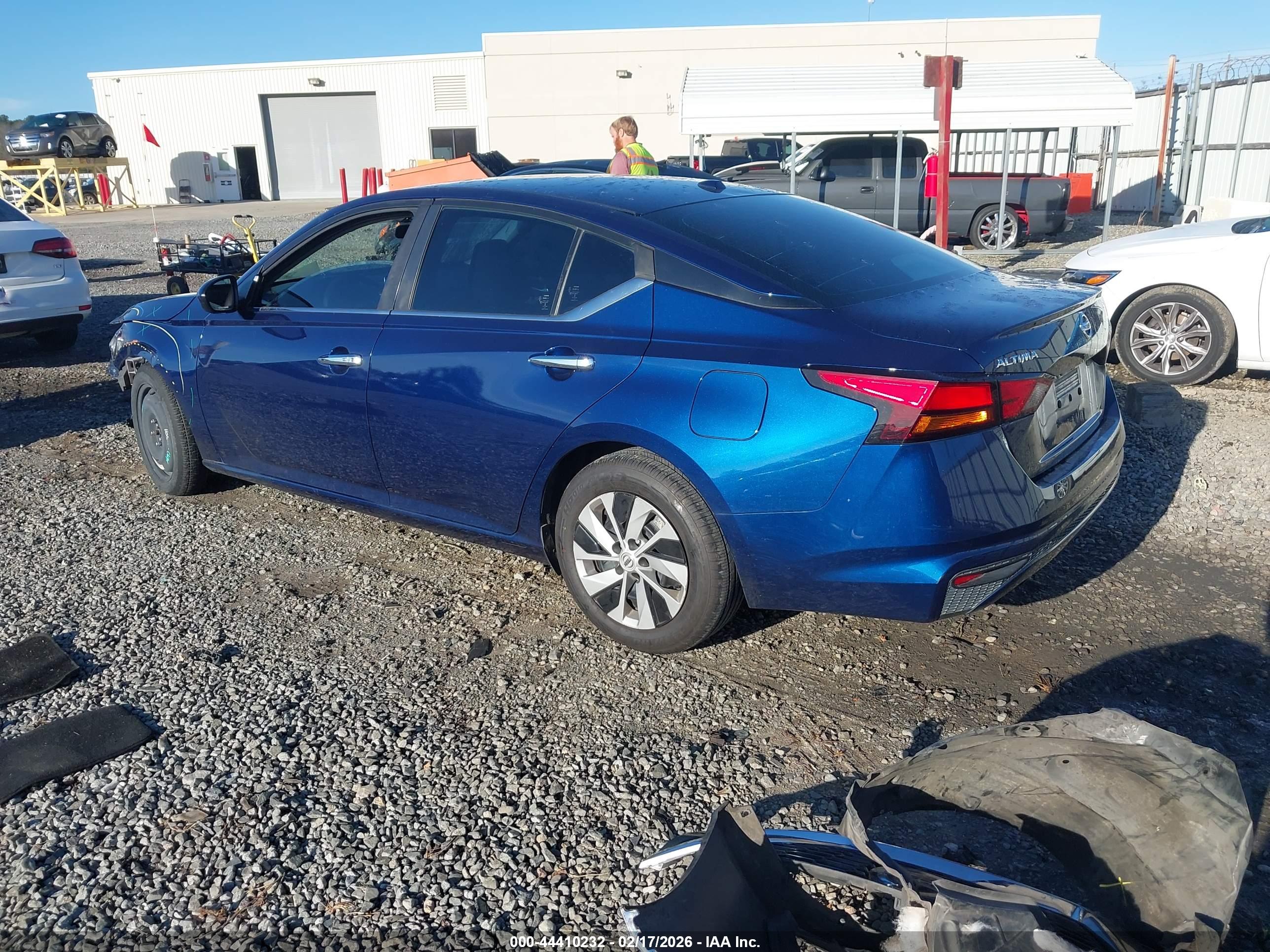 NISSAN ALTIMA image 3
