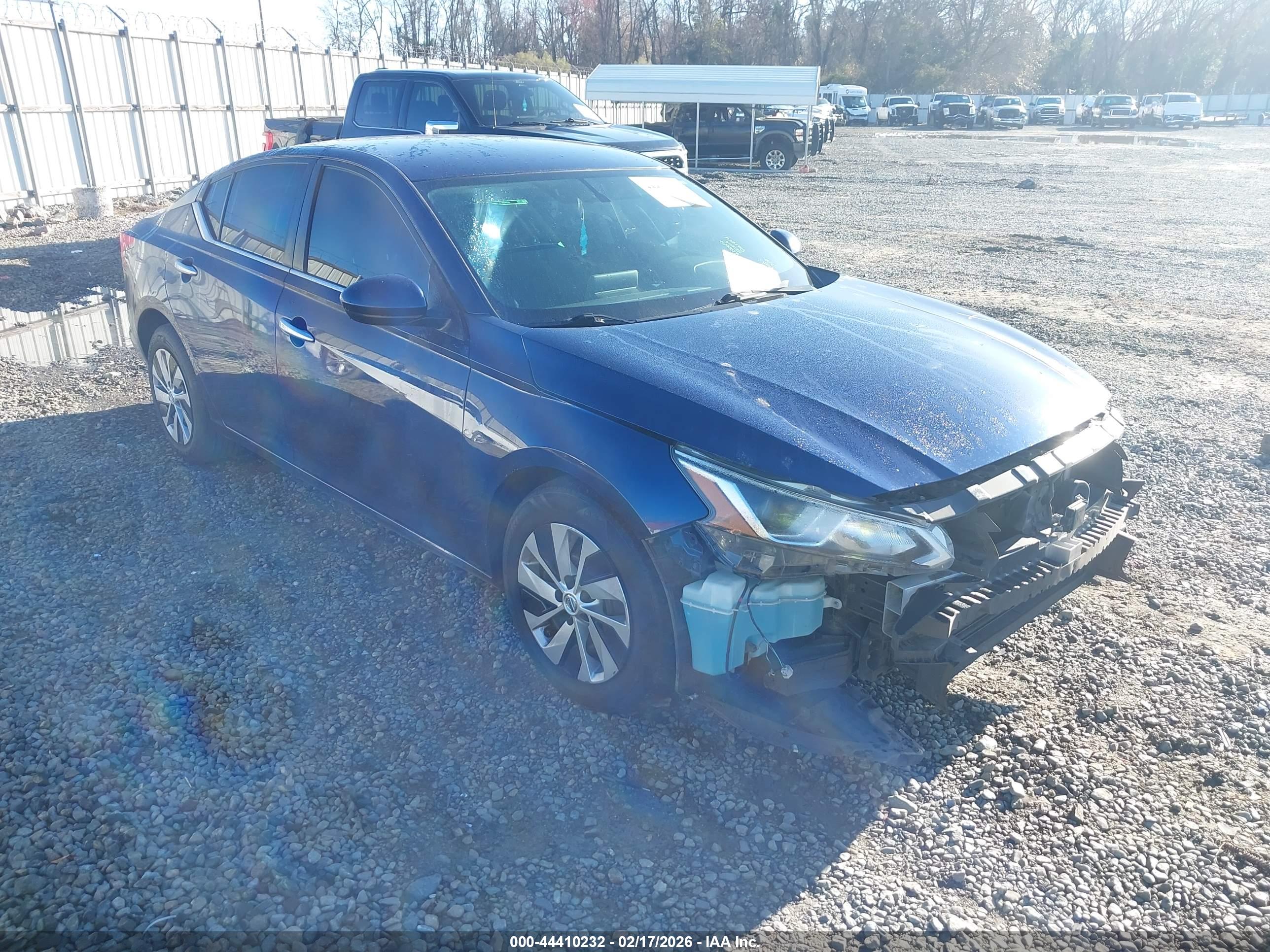 NISSAN ALTIMA image 6