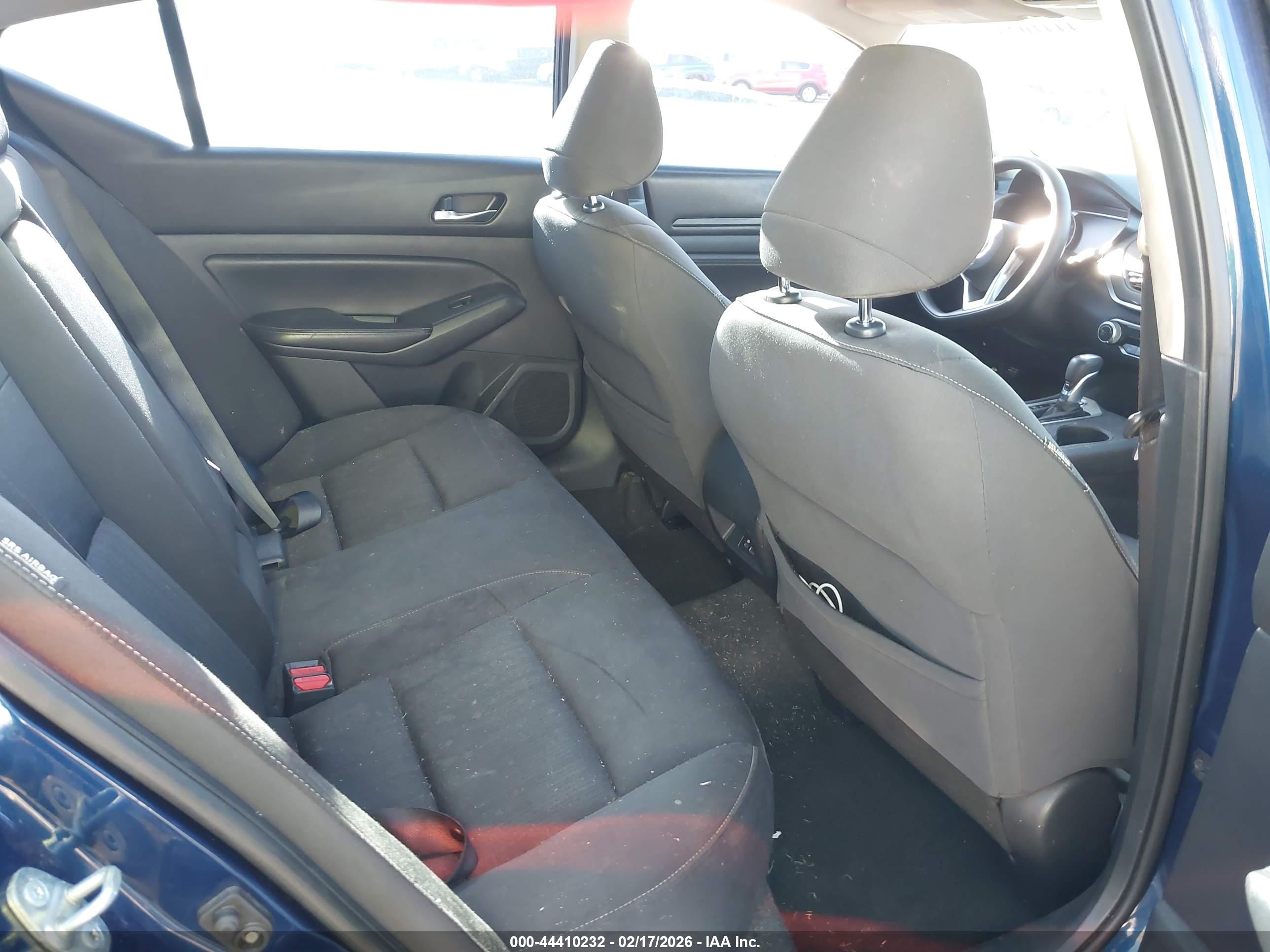 NISSAN ALTIMA image 8
