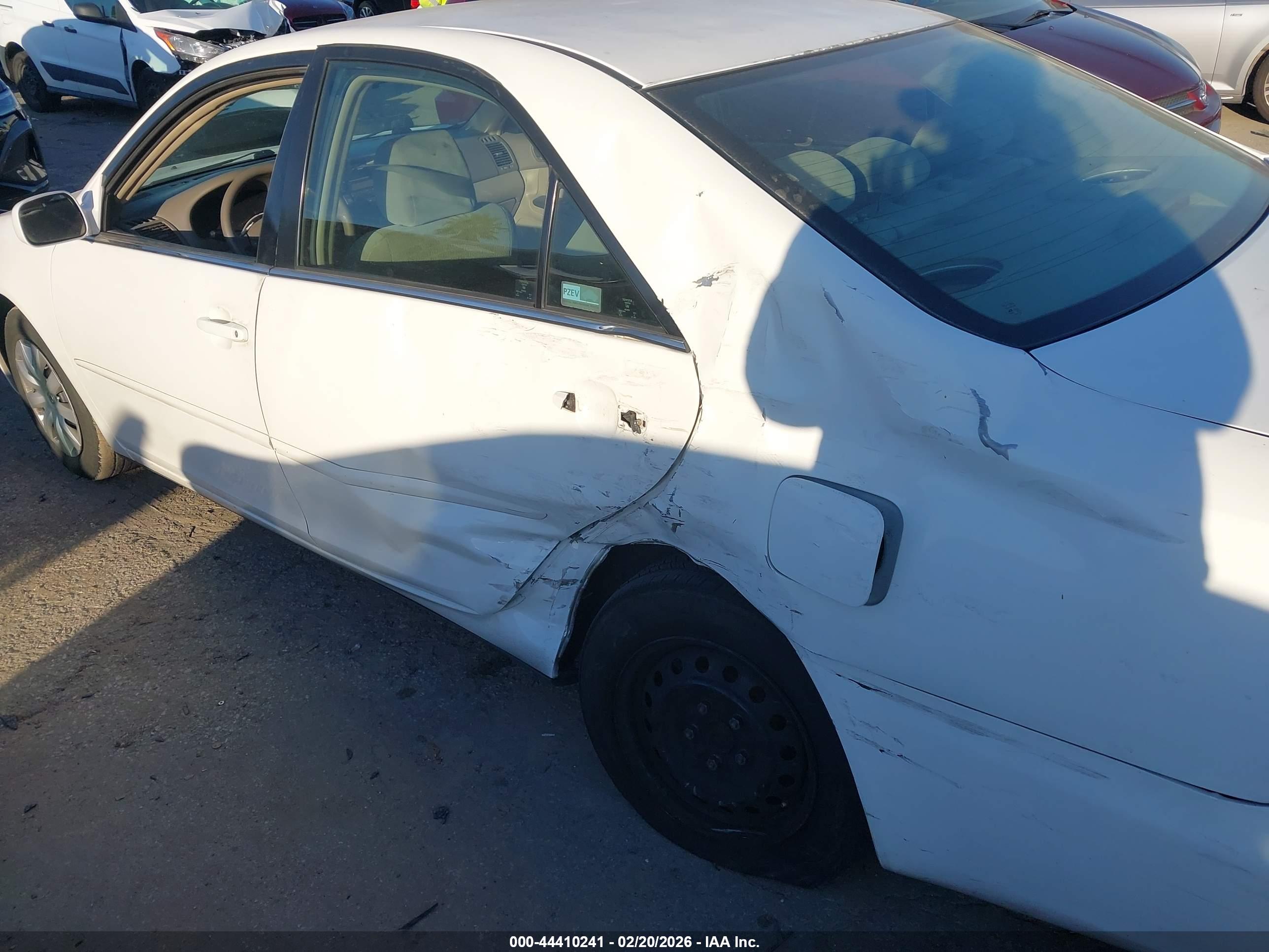 TOYOTA CAMRY image 6