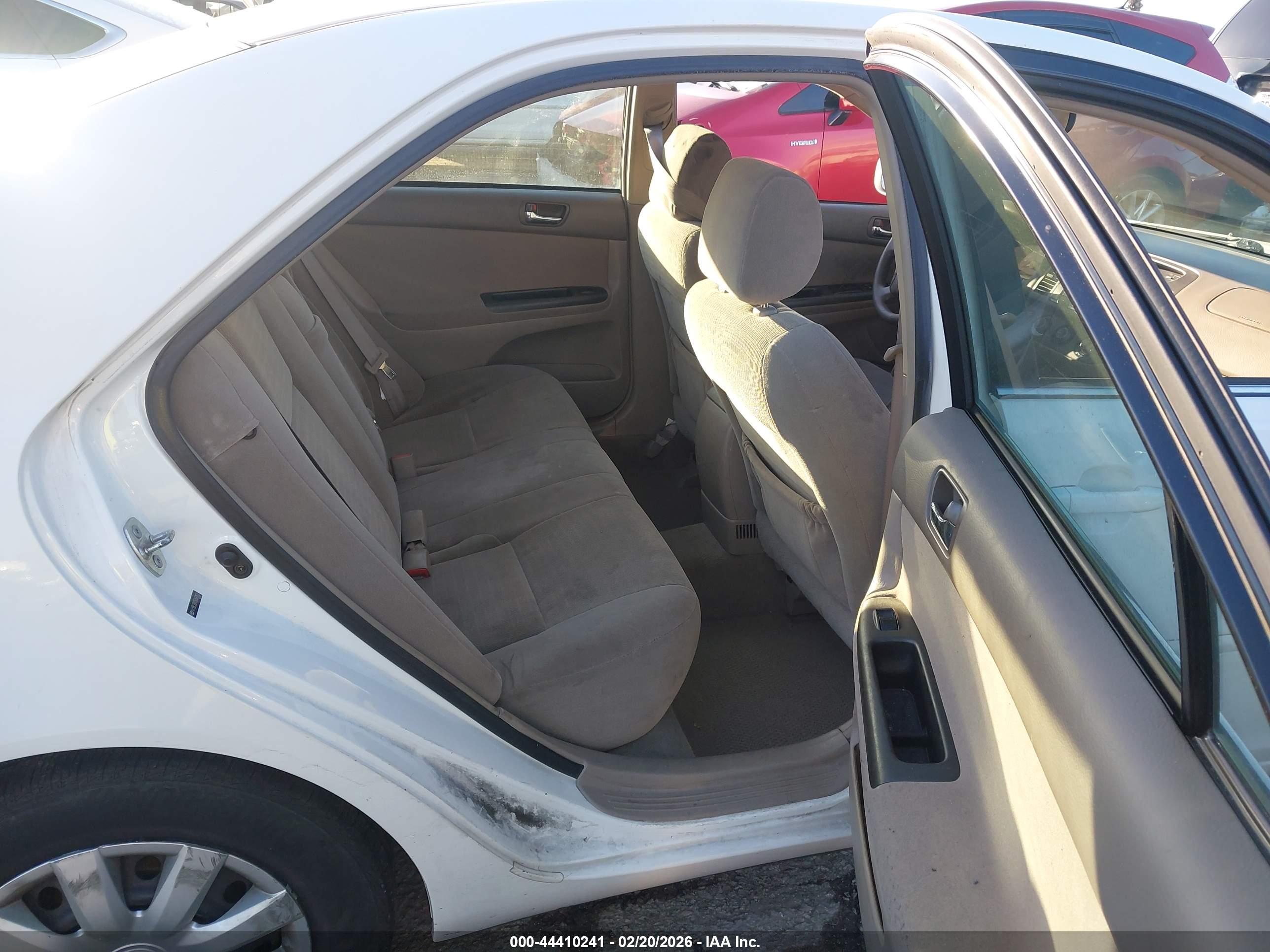 TOYOTA CAMRY image 8