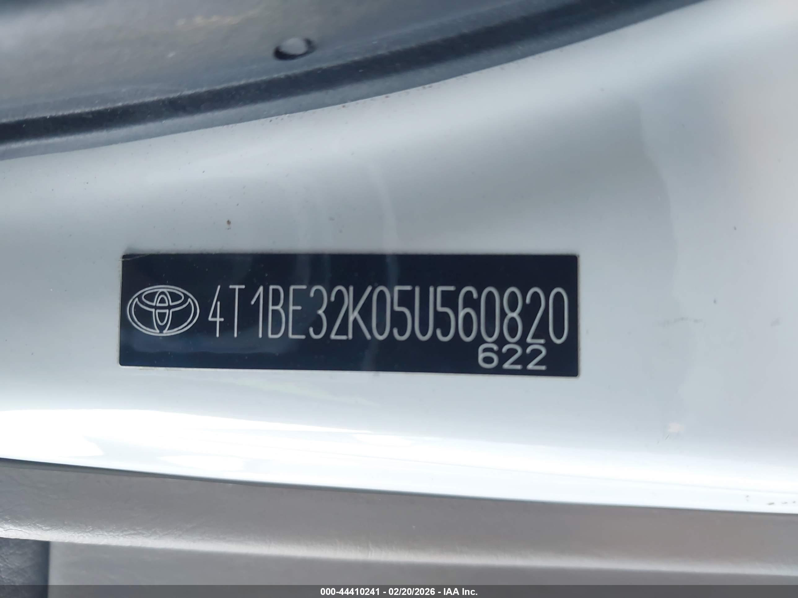 TOYOTA CAMRY image 9